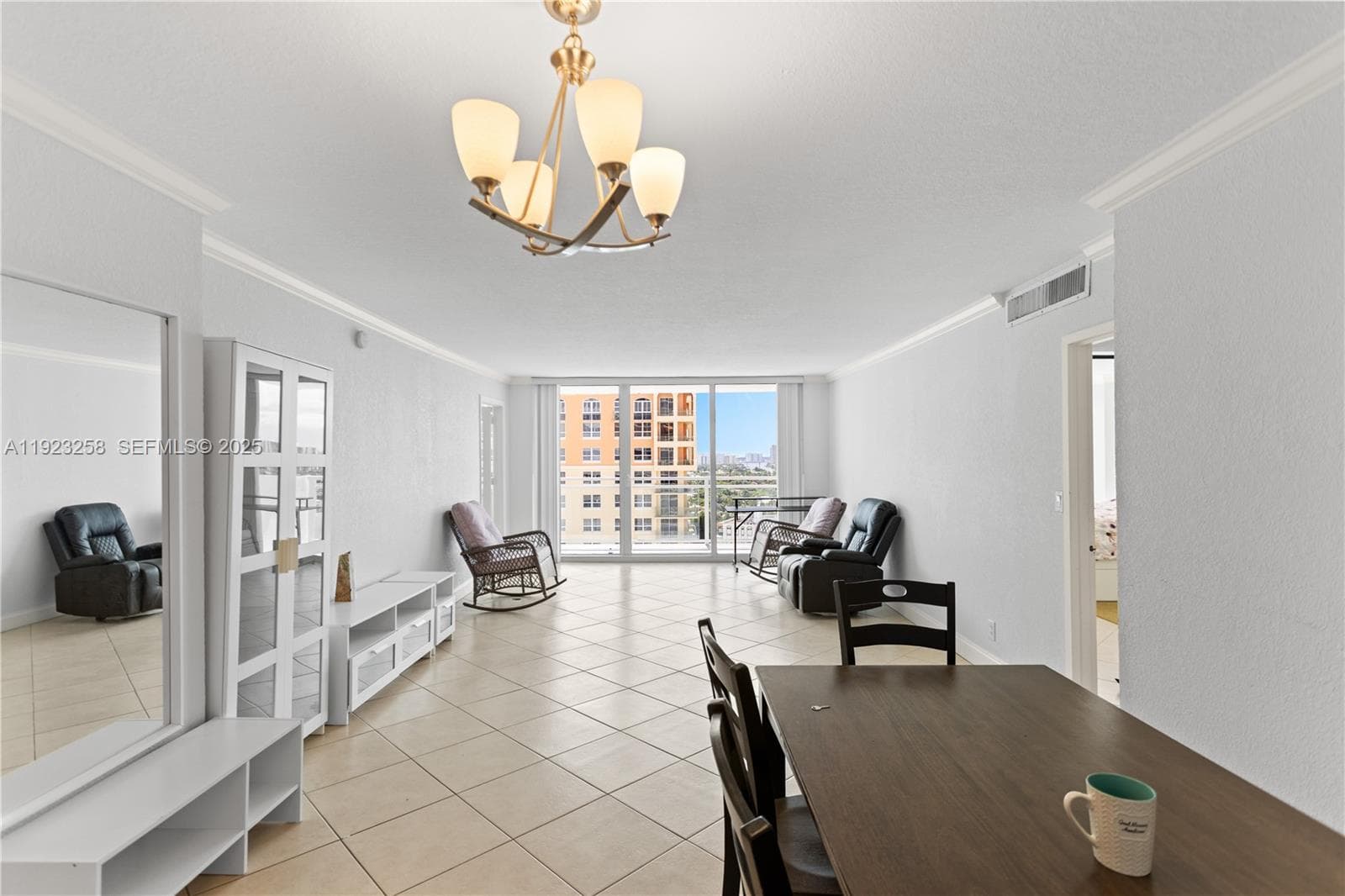 2030 Ocean Dr 1710 photo 11