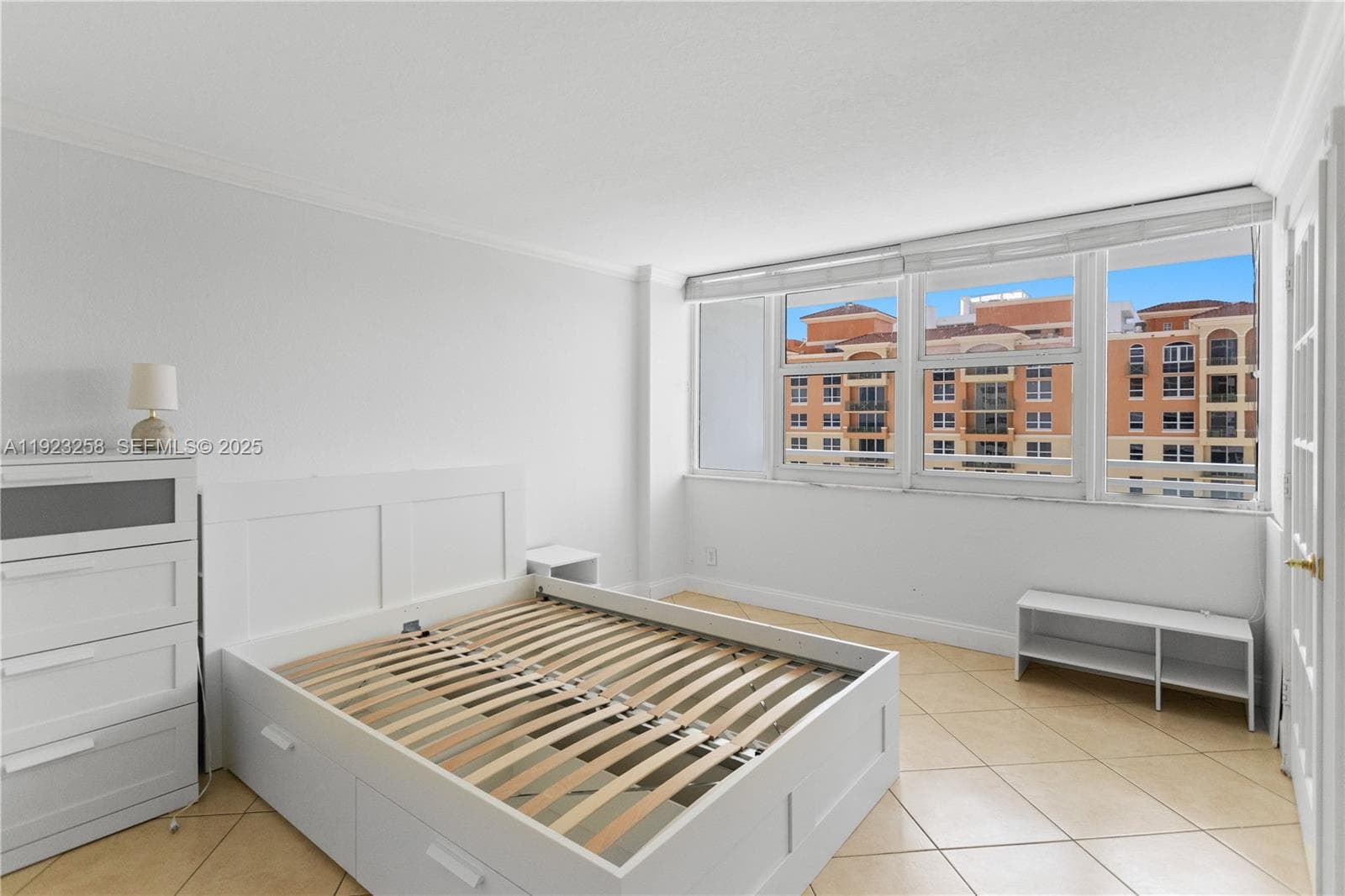 2030 Ocean Dr 1710 photo 21