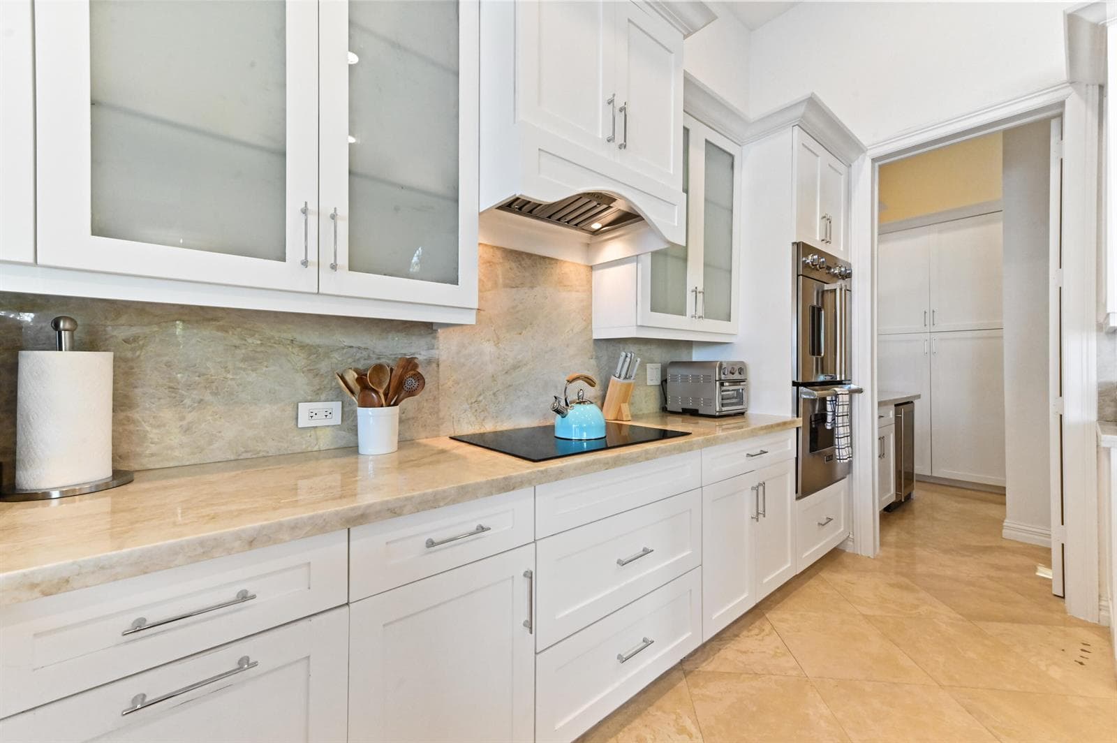 200 N Lake Drive photo 16