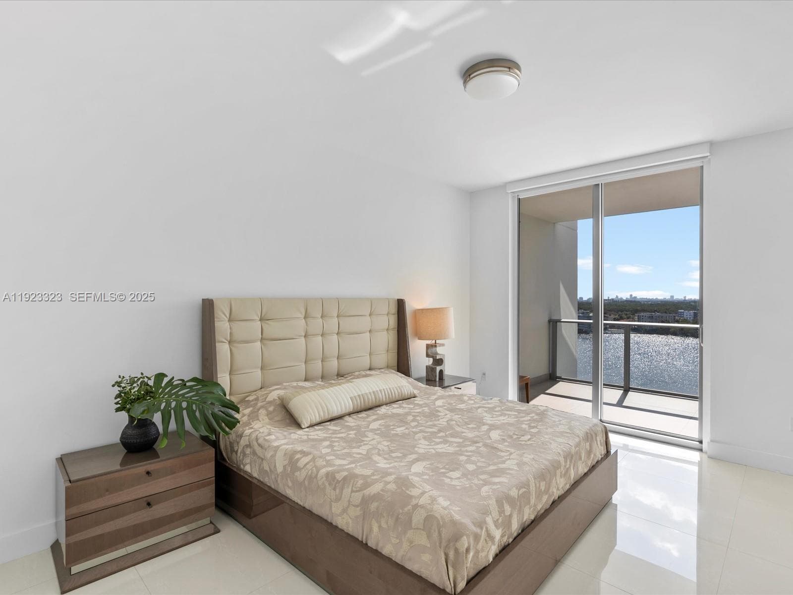 17111 Biscayne Blvd 1104 photo 17