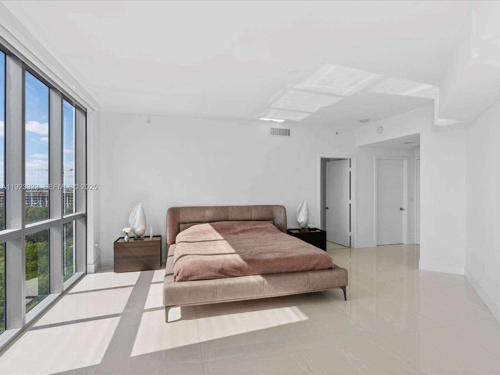 17111 Biscayne Blvd 1104 photo 12