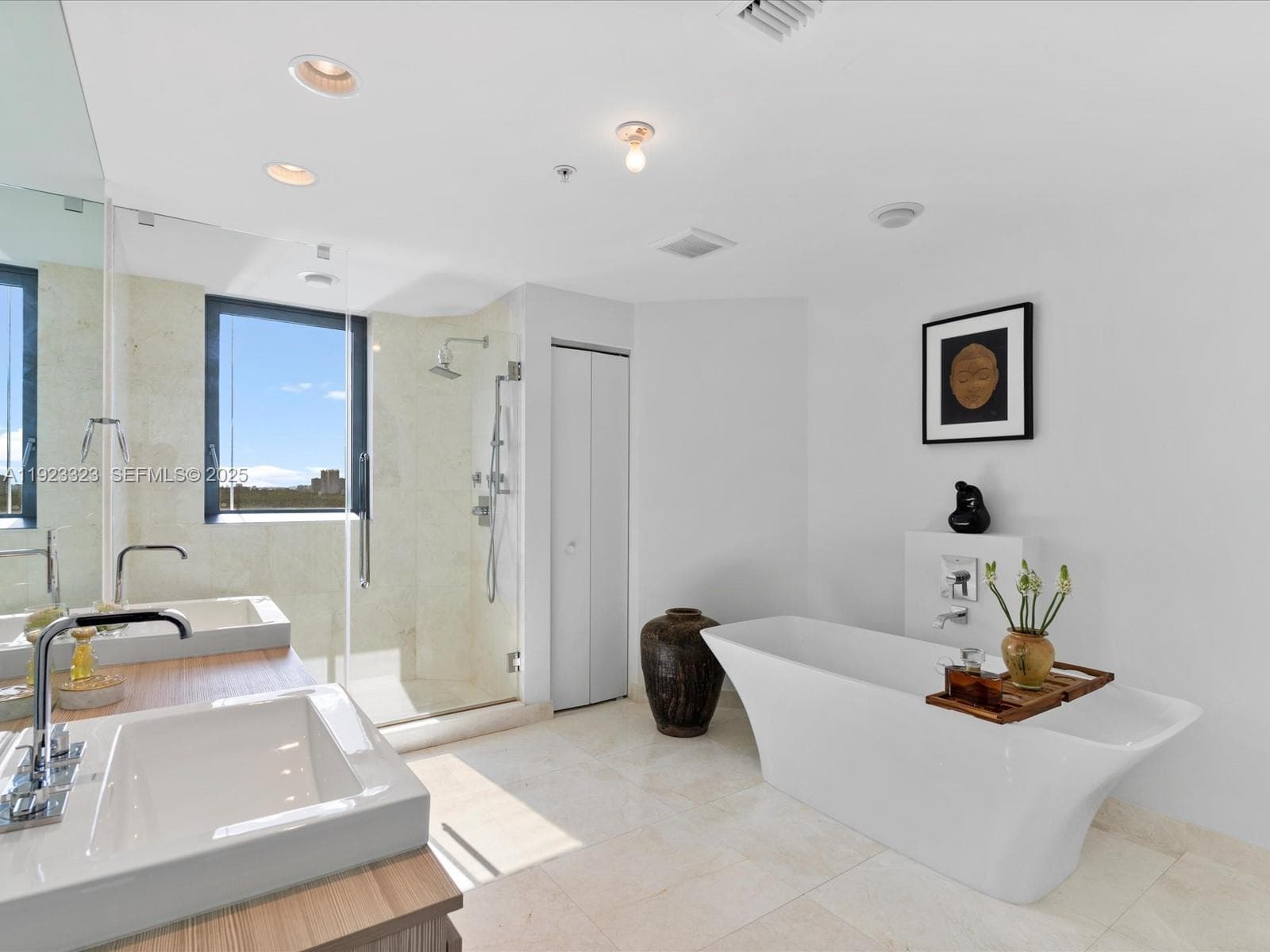 17111 Biscayne Blvd 1104 photo 14