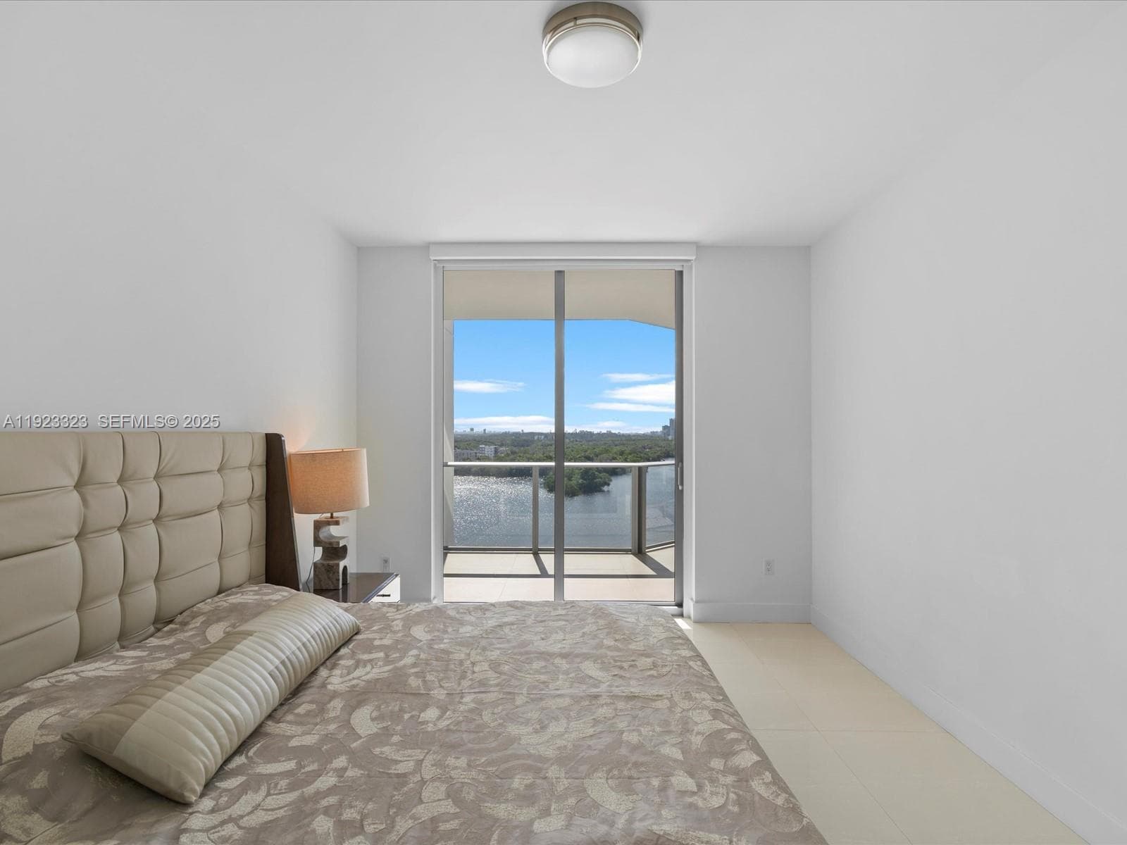 17111 Biscayne Blvd 1104 photo 19
