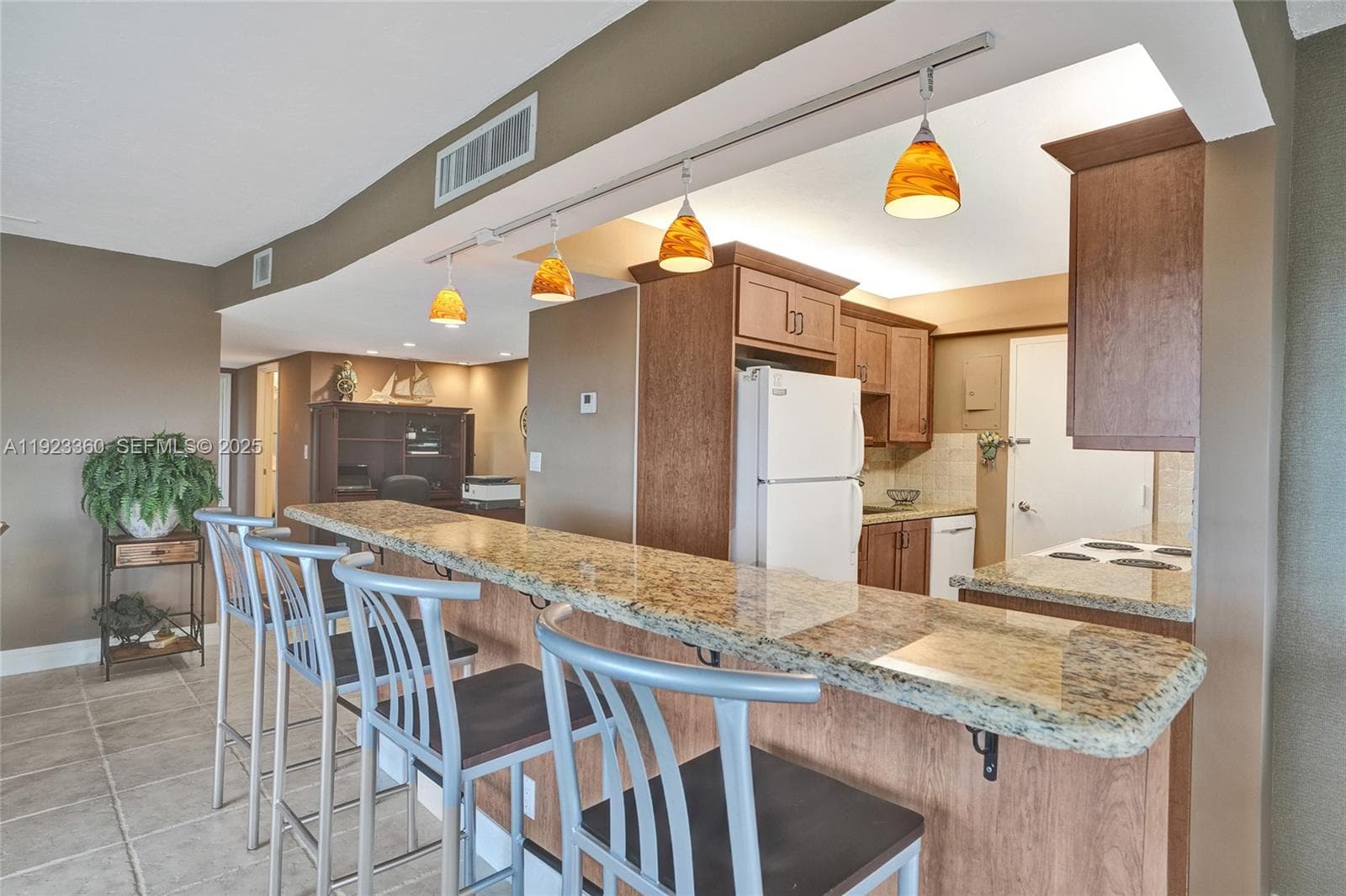 5100 Dupont Blvd 6M photo 5