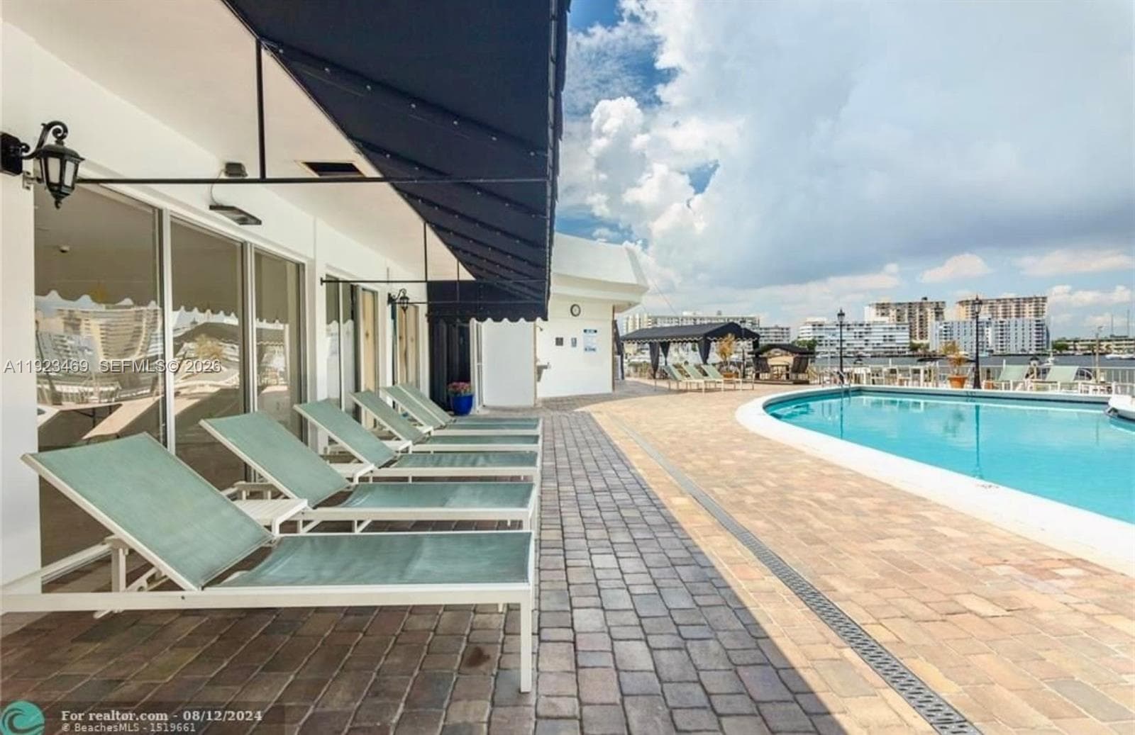 100 Golden Isles Dr 605 photo 16
