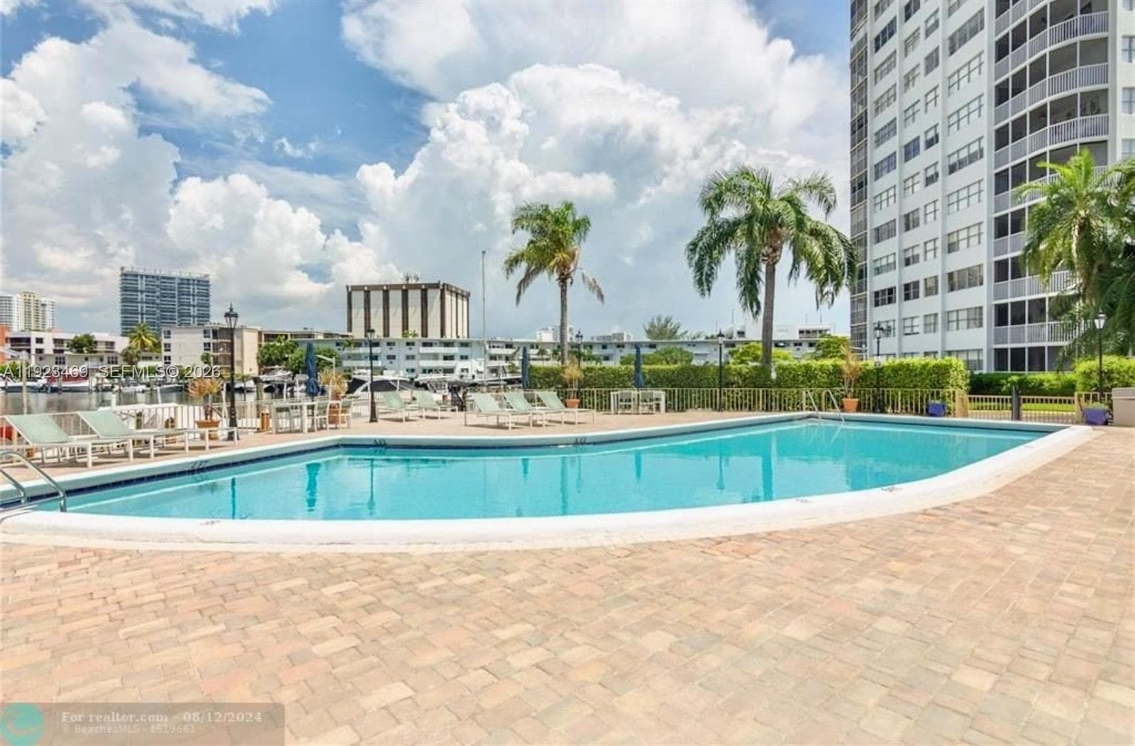 100 Golden Isles Dr 605 photo 18