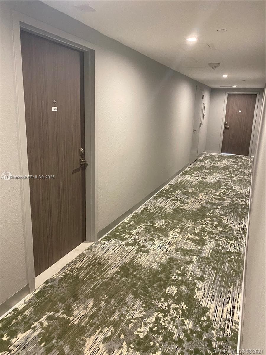 2555 Collins Ave PH114 photo 20