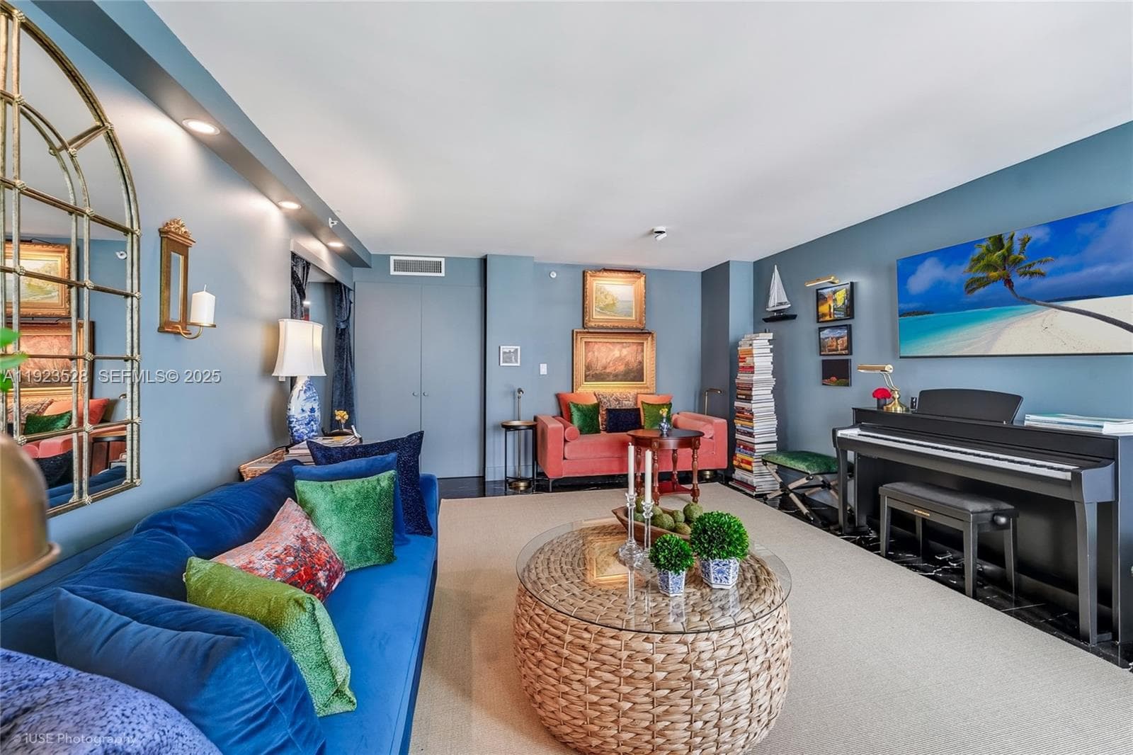 2555 Collins Ave PH114 photo 4