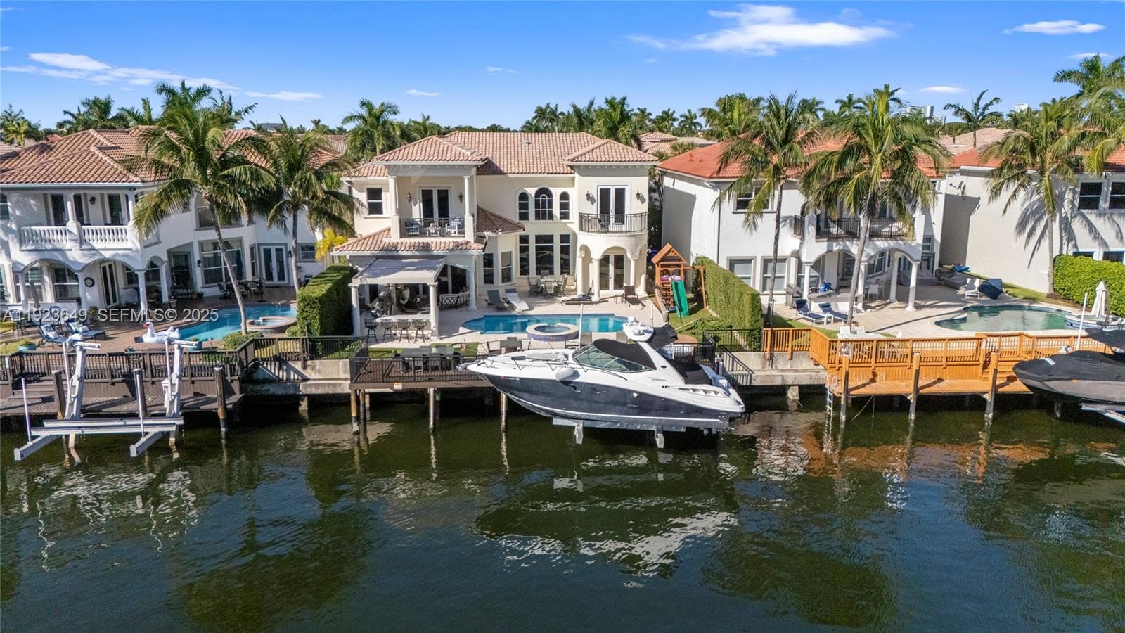 1555 Windjammer Way photo 1