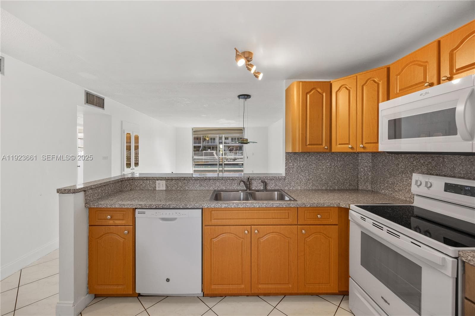 3550 NE 169th St 112 photo 23