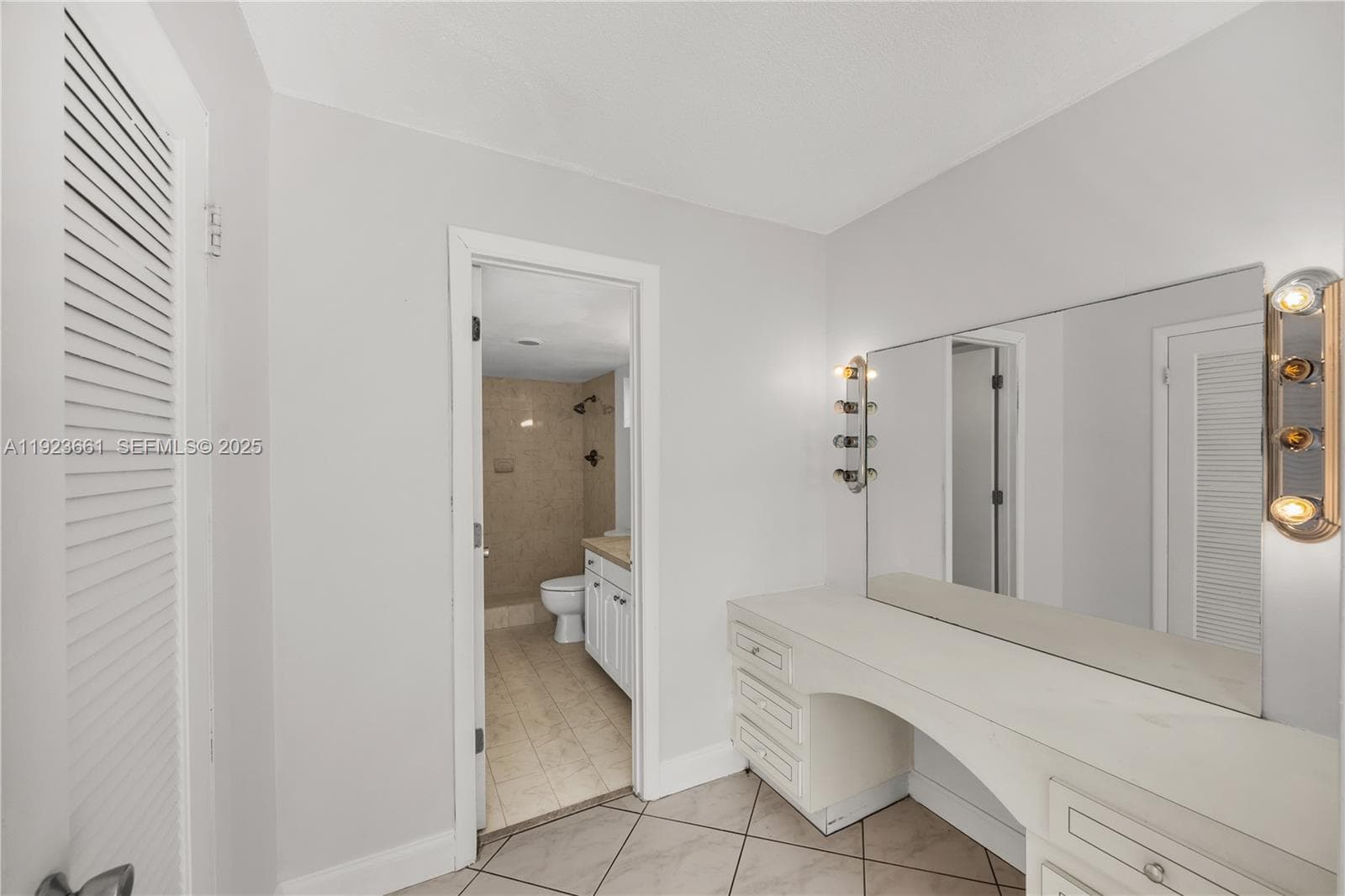 3550 NE 169th St 112 photo 17