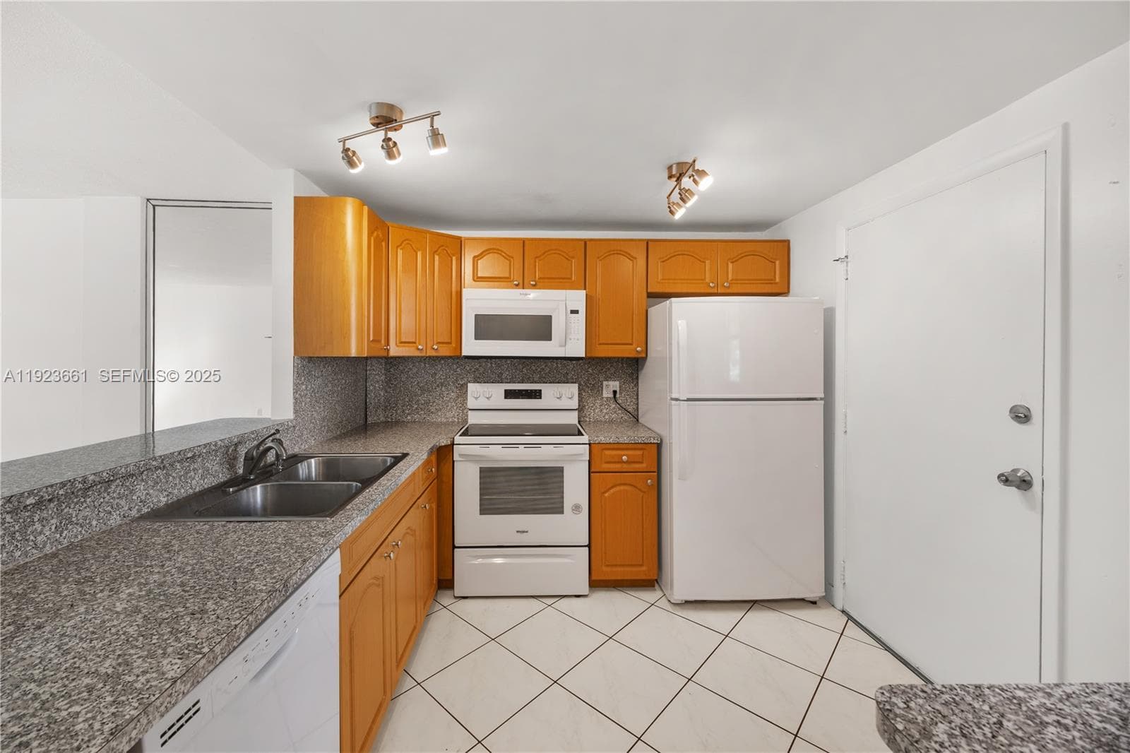 3550 NE 169th St 112 photo 22