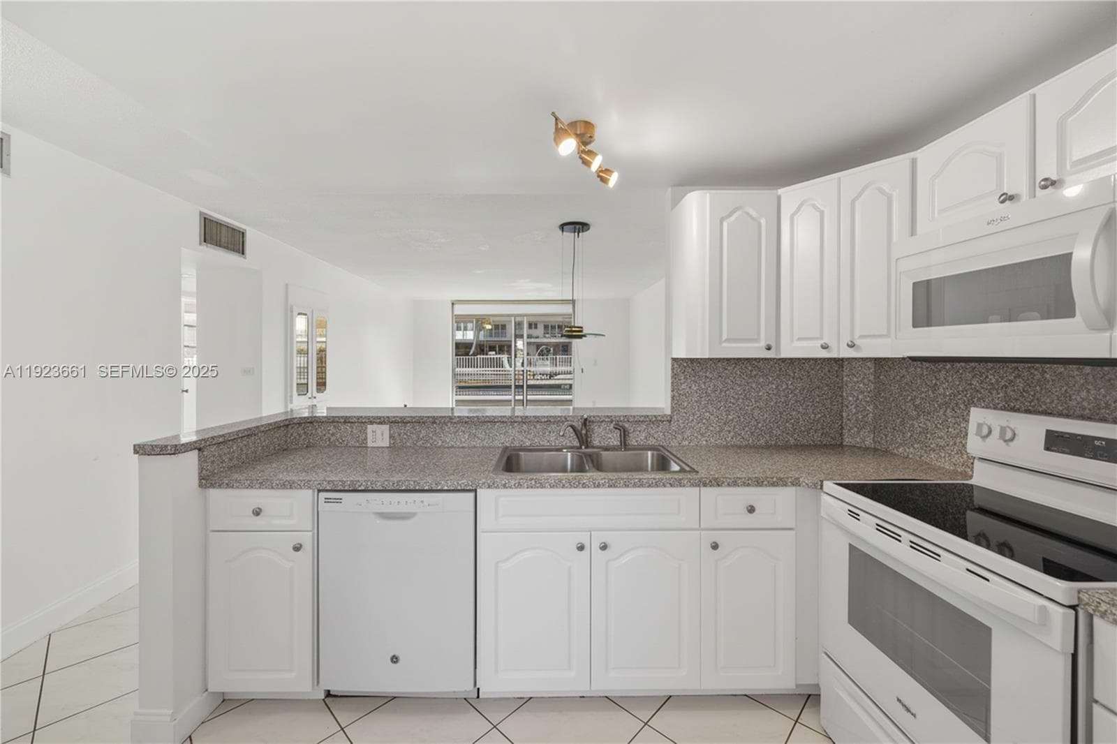 3550 NE 169th St 112 photo 11