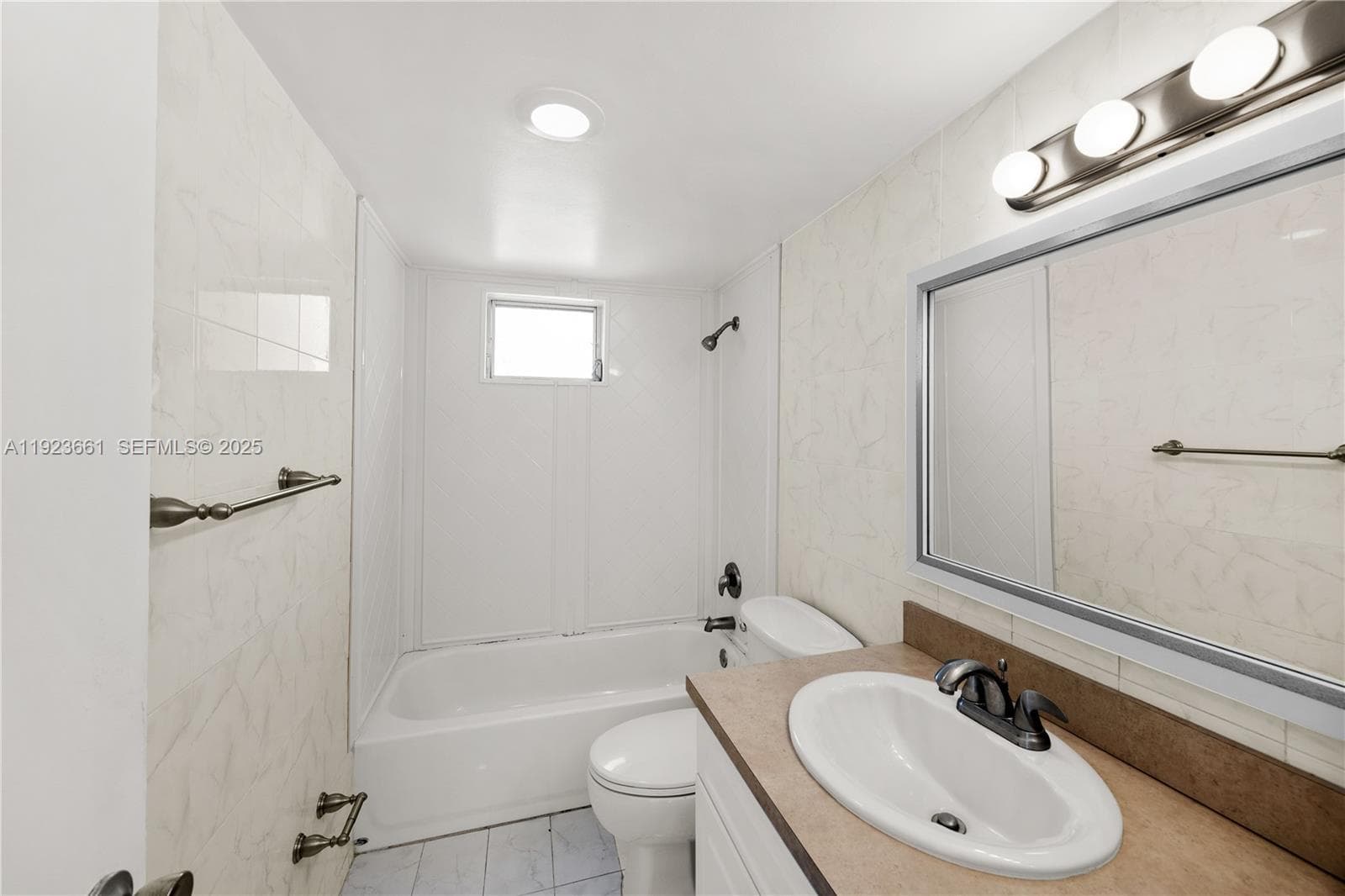 3550 NE 169th St 112 photo 19