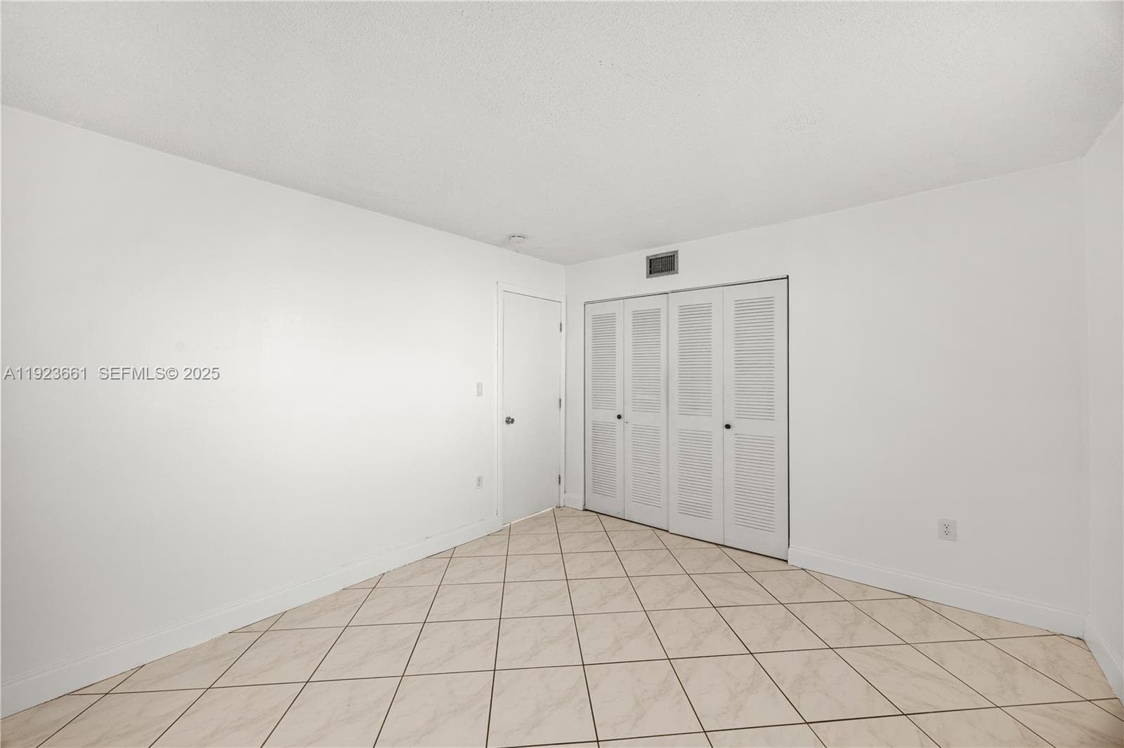 3550 NE 169th St 112 photo 21
