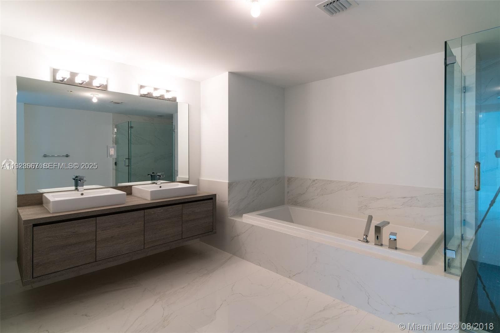 400 Sunny Isles Blvd 1019 photo 9