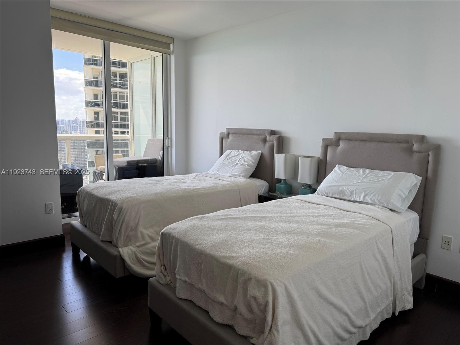 1830 Ocean Dr 3303 photo 15