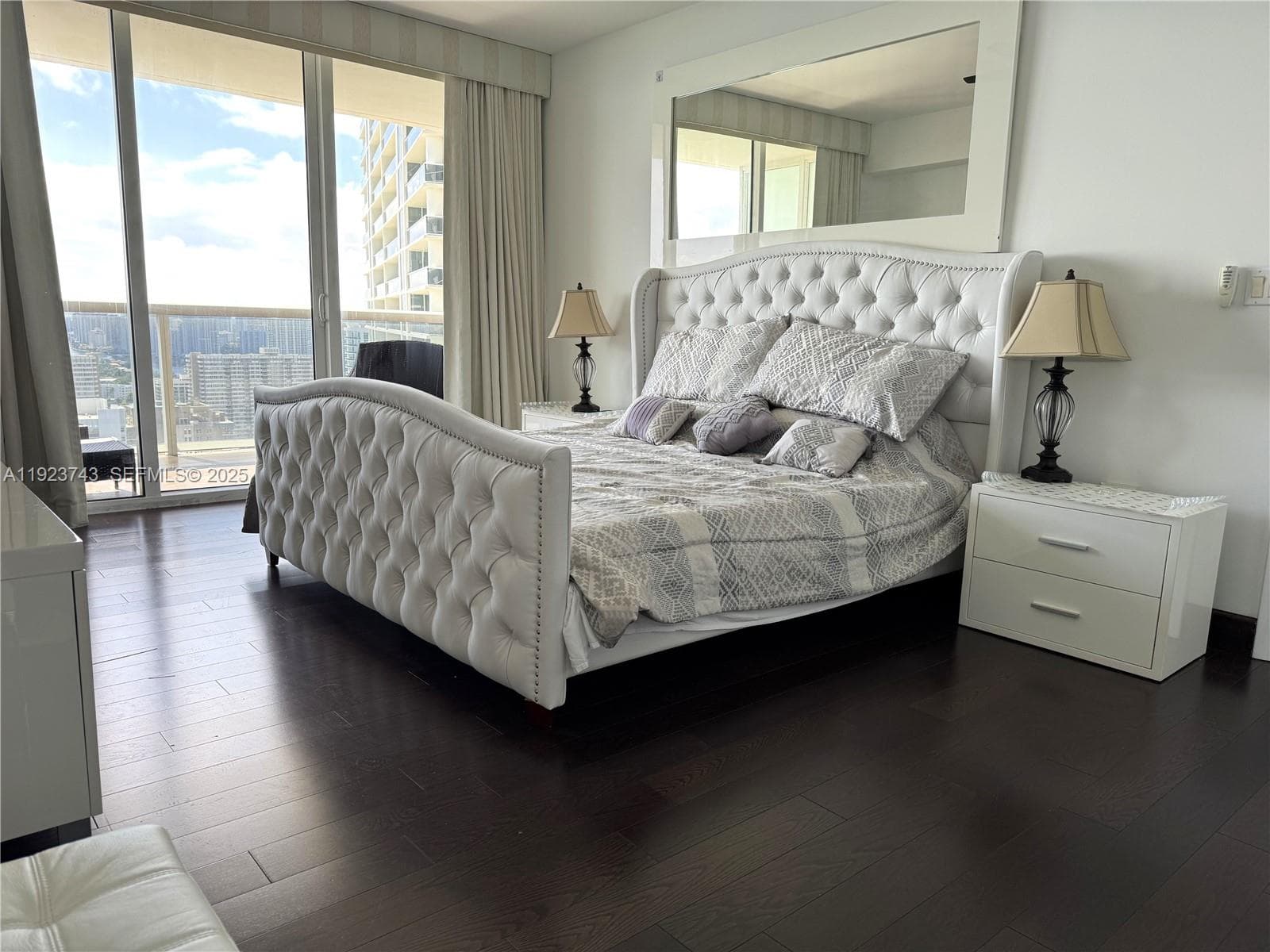 1830 Ocean Dr 3303 photo 11