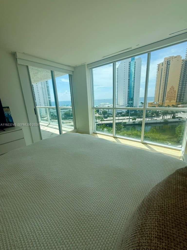 16400 Collins Ave 942 photo 14