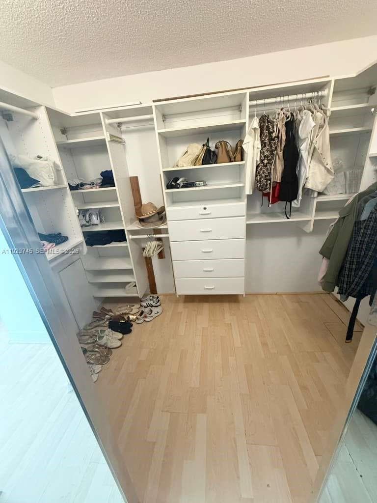 16400 Collins Ave 942 photo 18