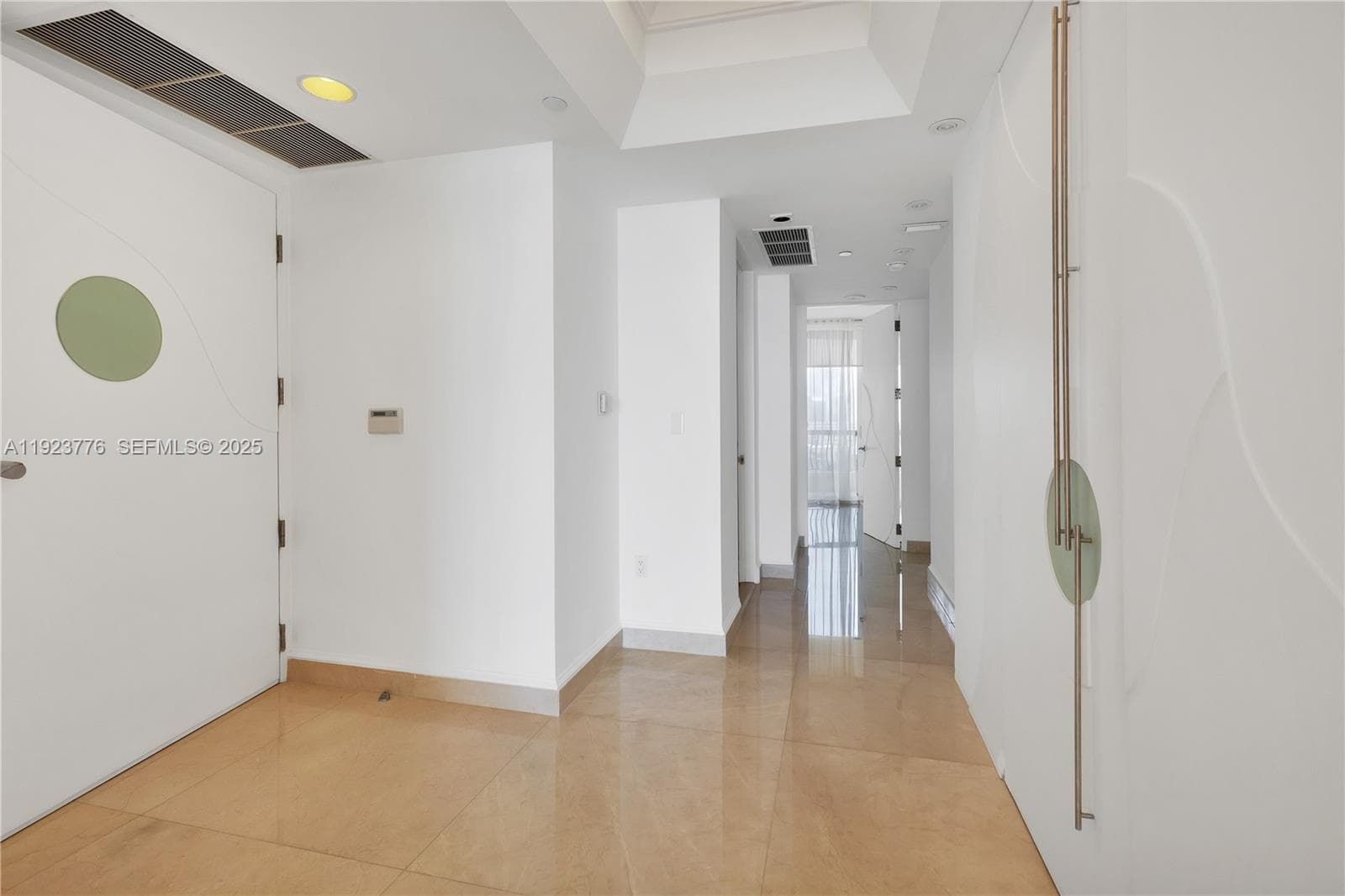 17875 Collins Ave 905 photo 22