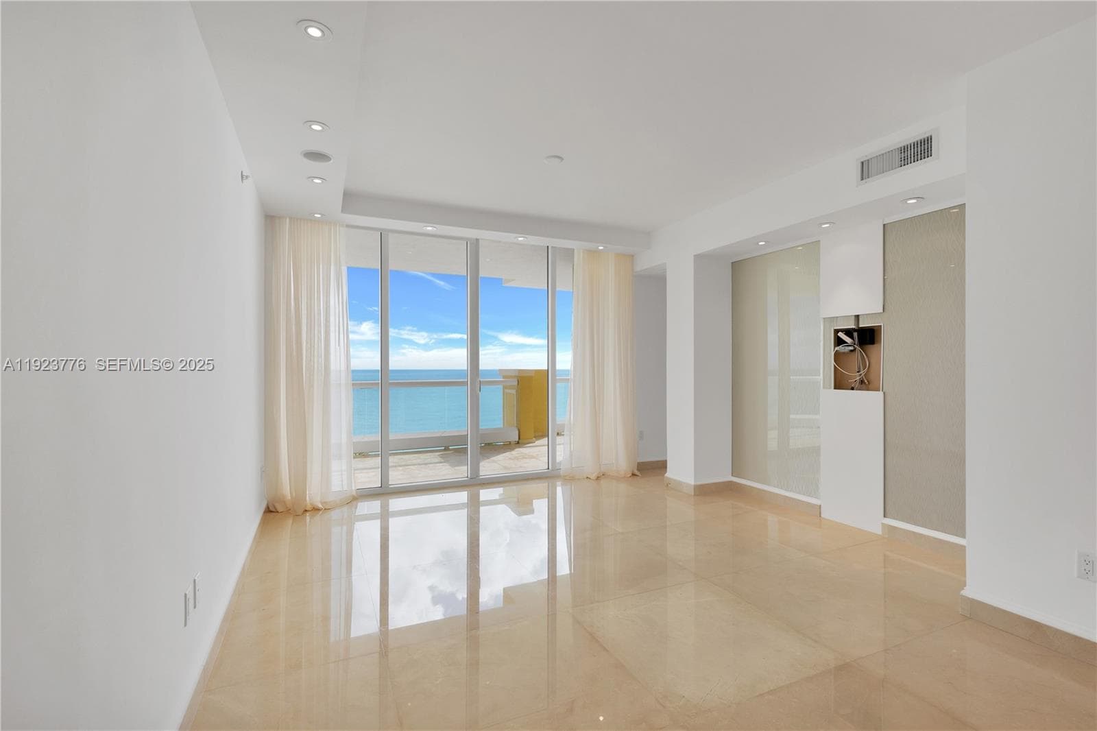17875 Collins Ave 905 photo 14