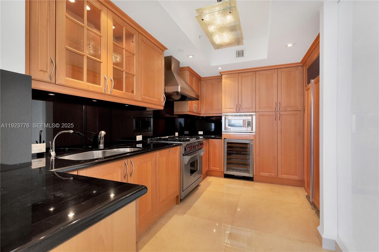 17875 Collins Ave 905 photo 18
