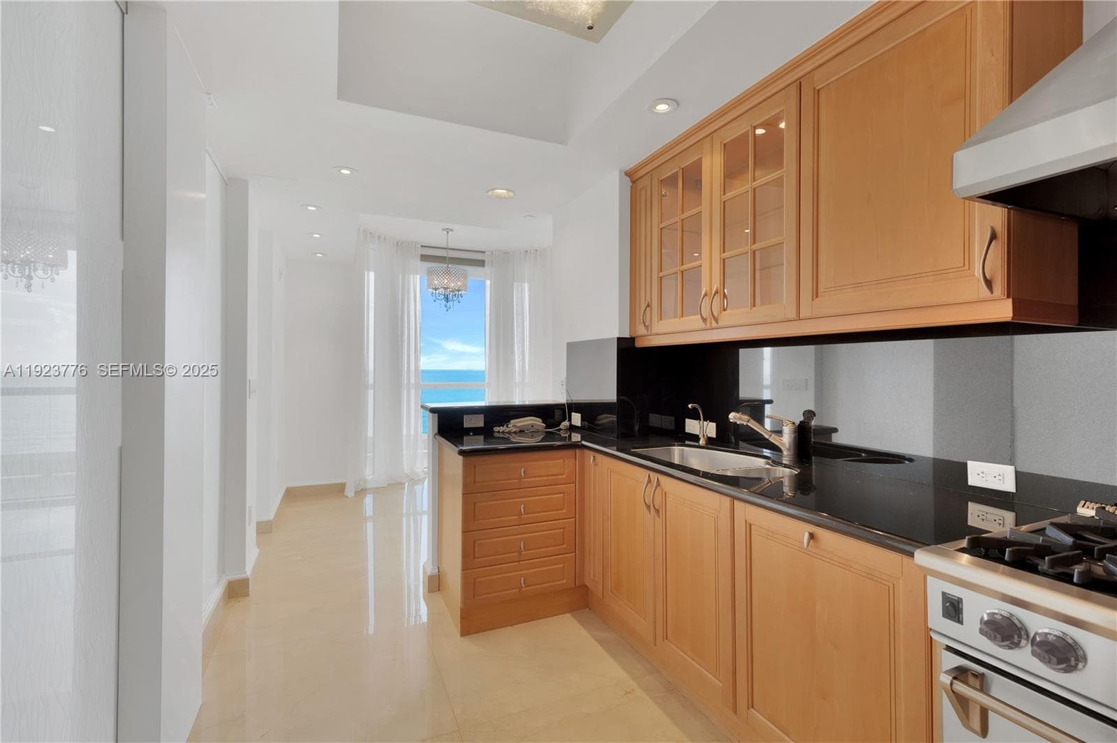 17875 Collins Ave 905 photo 19