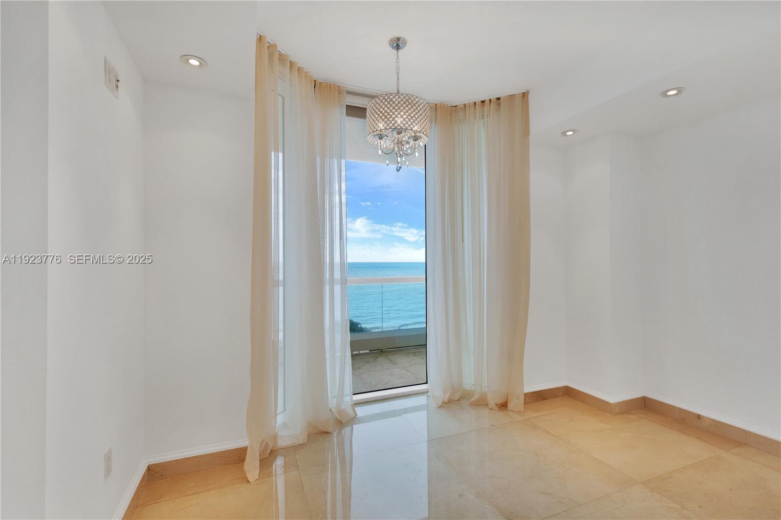 17875 Collins Ave 905 photo 21