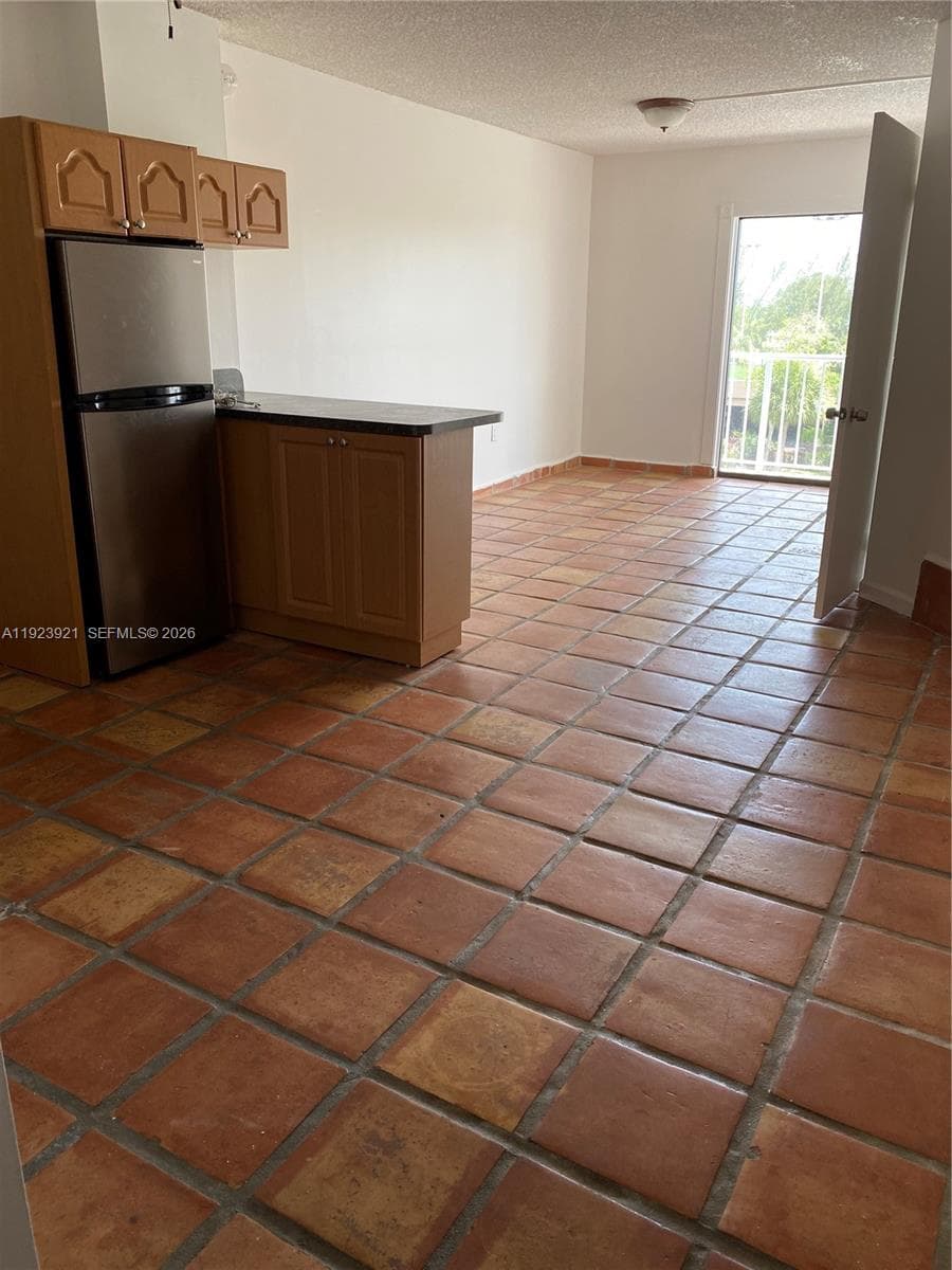 1650 NE 115th St 405 photo 17