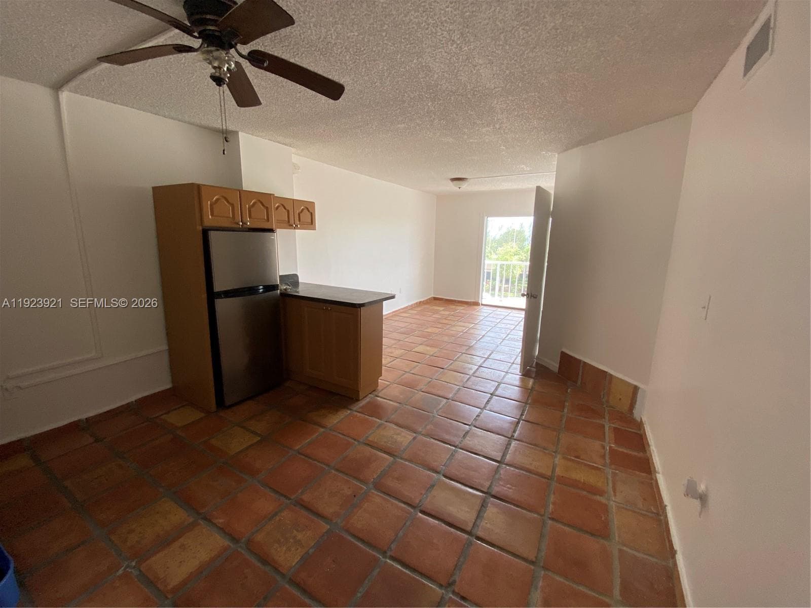 1650 NE 115th St 405 photo 5