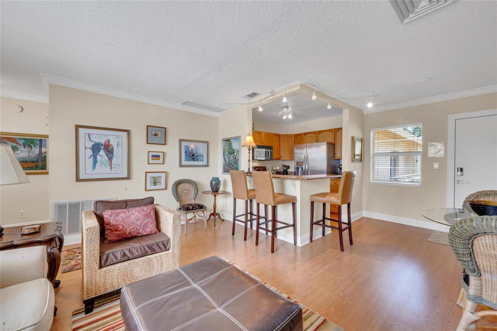 341 N Birch Road 204 photo 21