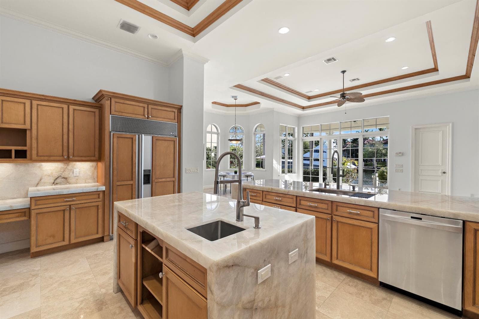 828 Harbour Isle Place photo 13