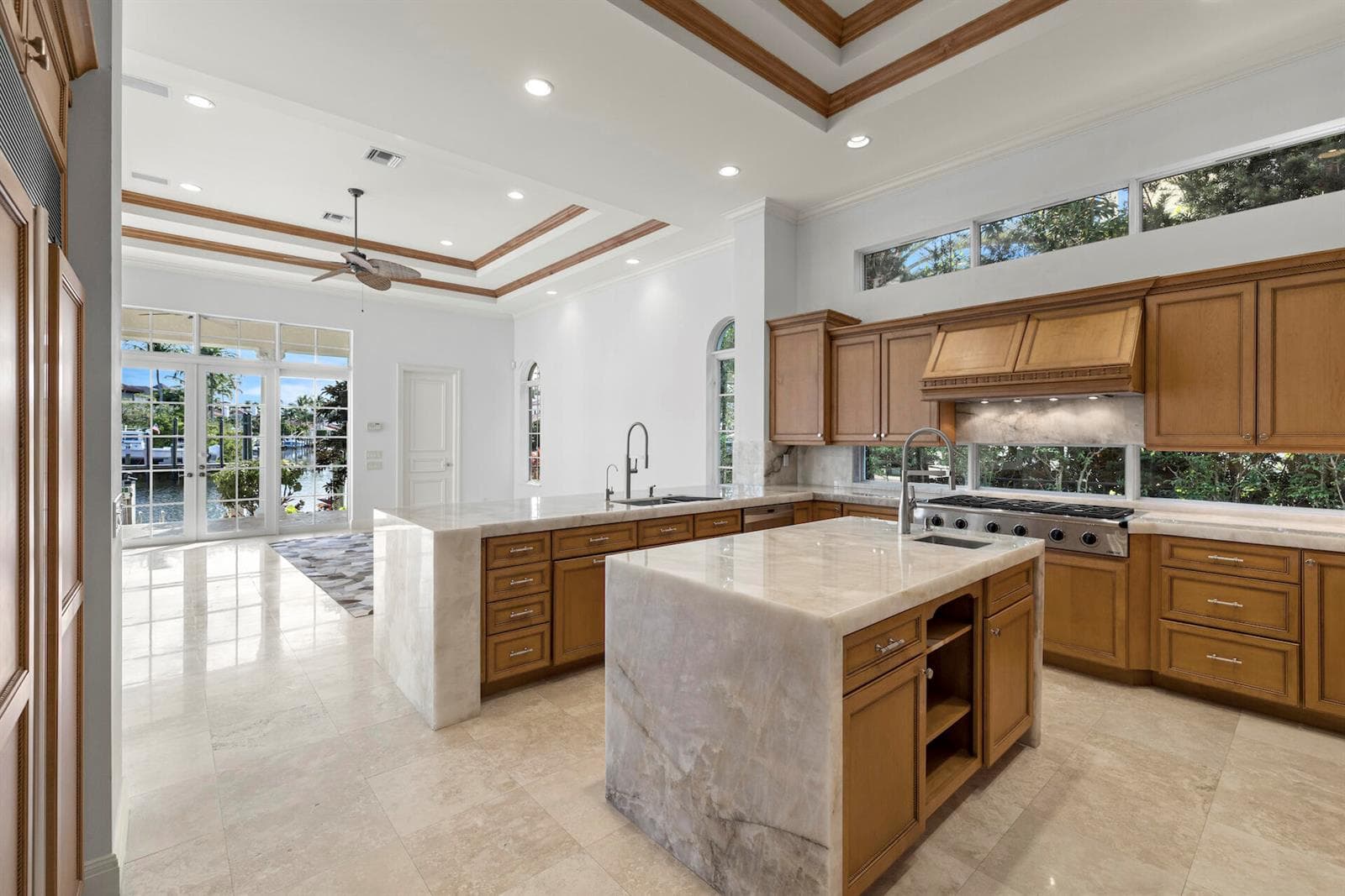 828 Harbour Isle Place photo 15