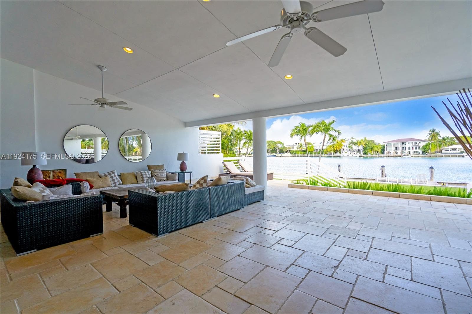 591 N Mashta Dr photo 23