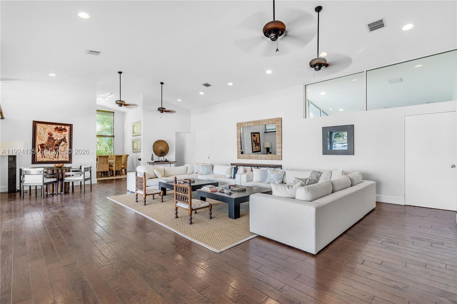 591 N Mashta Dr photo 3