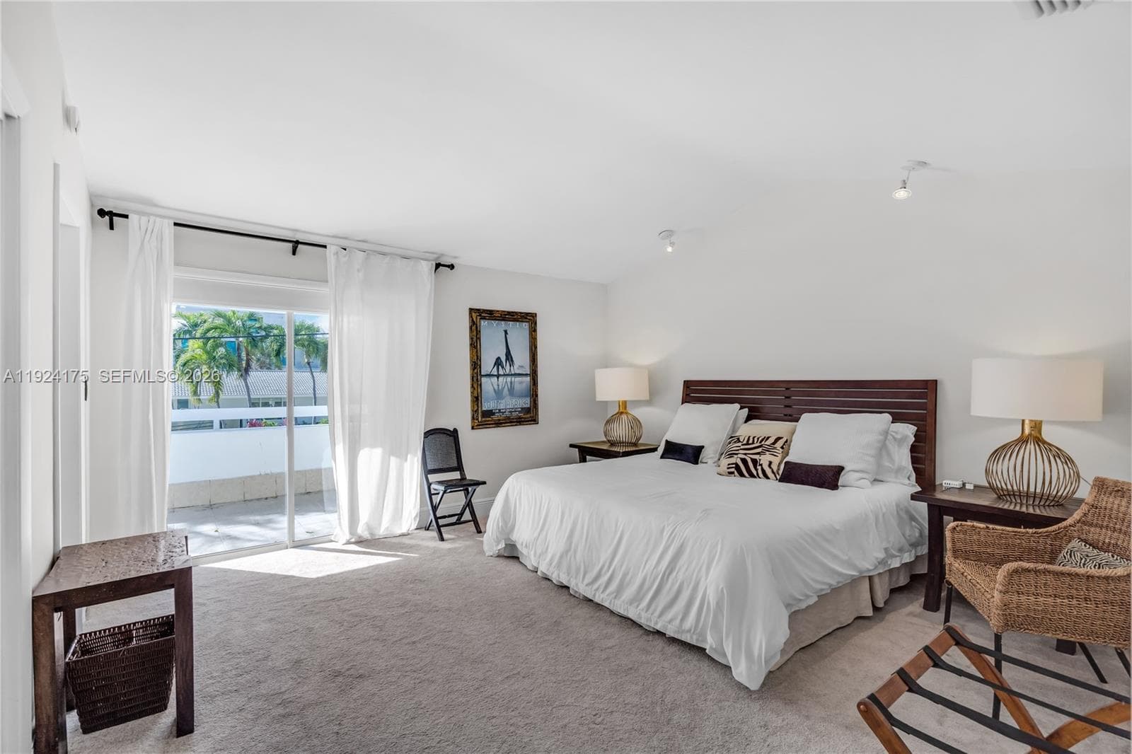591 N Mashta Dr photo 10