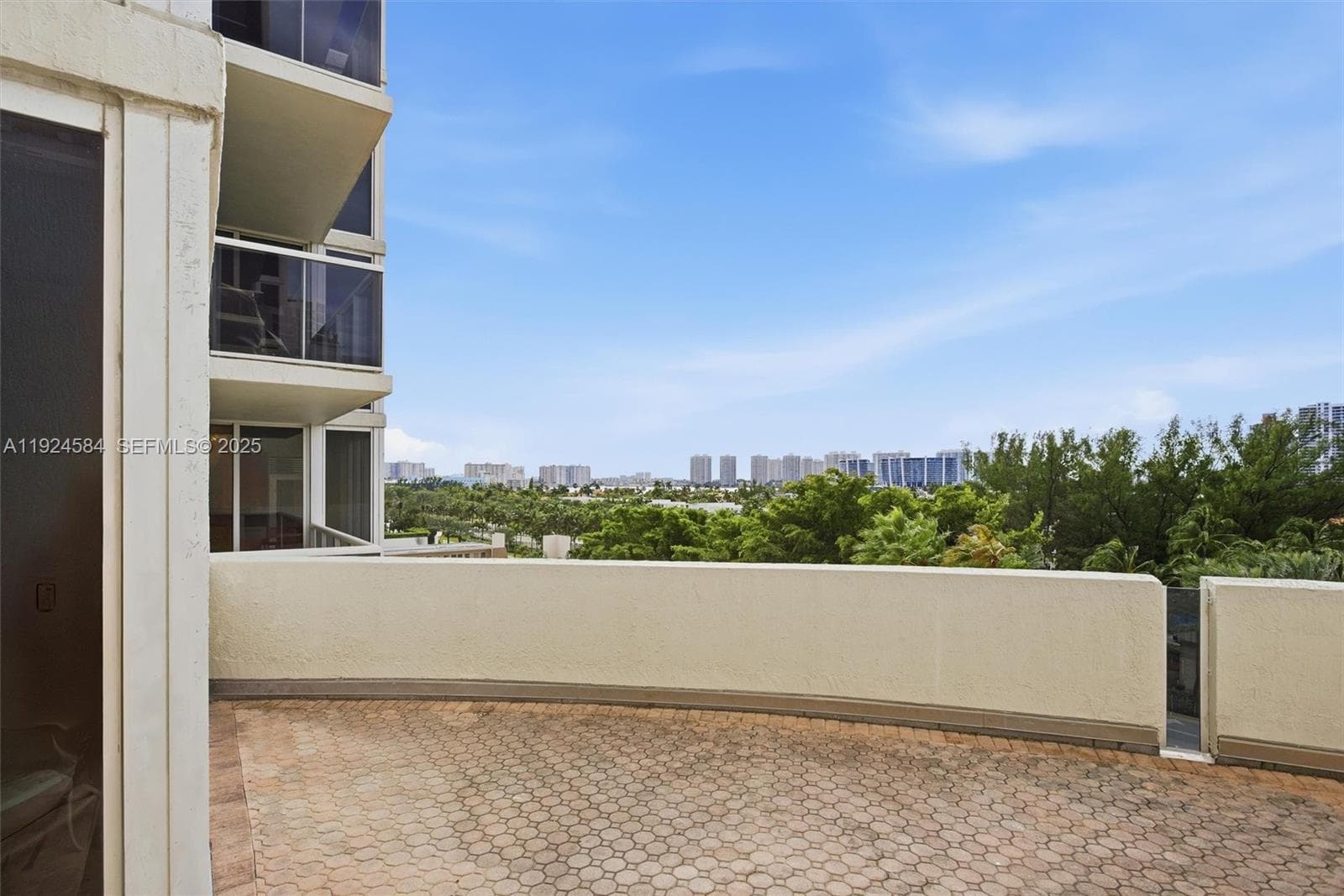 19111 Collins Ave 505 photo 21