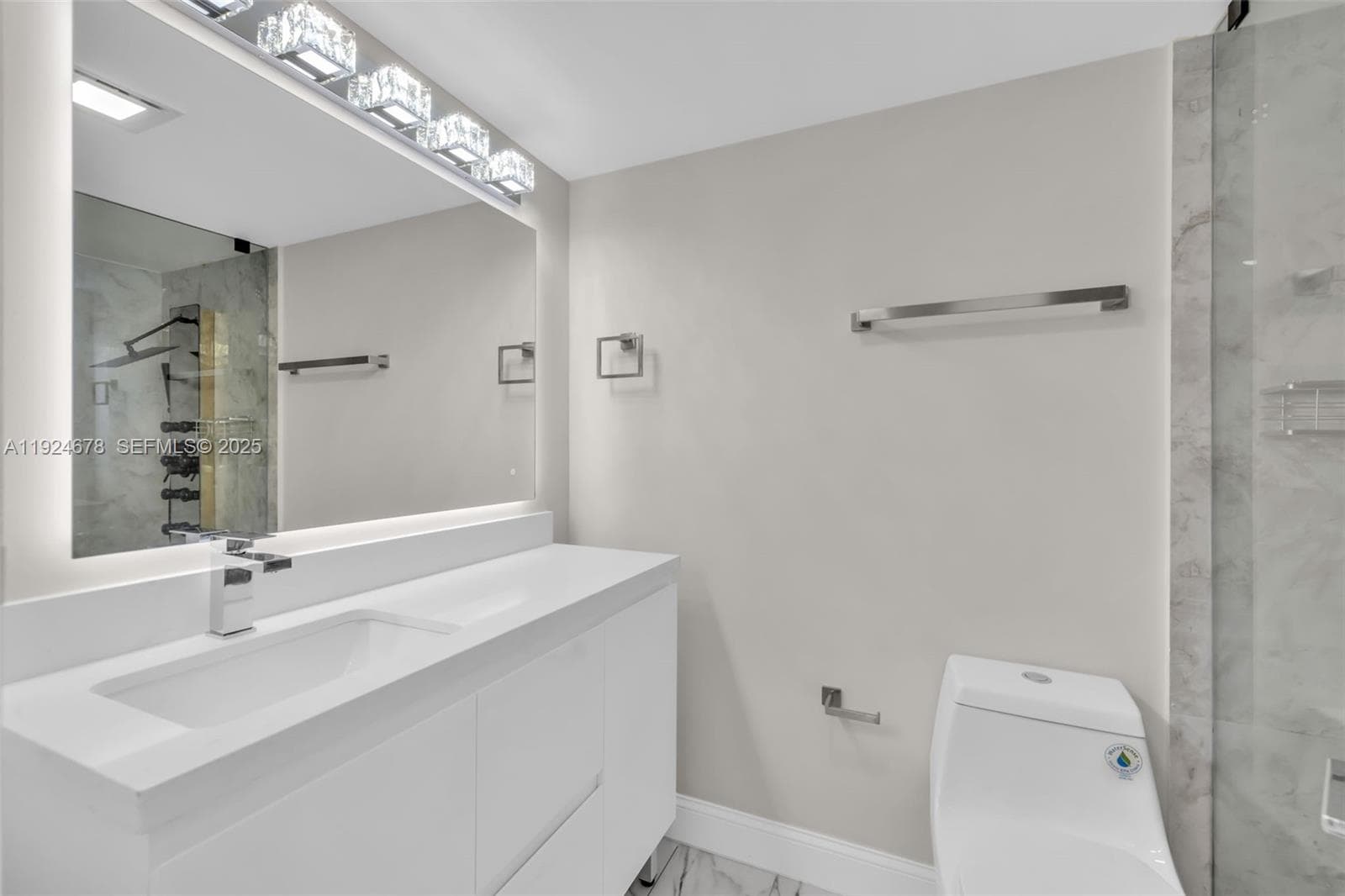 251 174th St 1415 photo 12