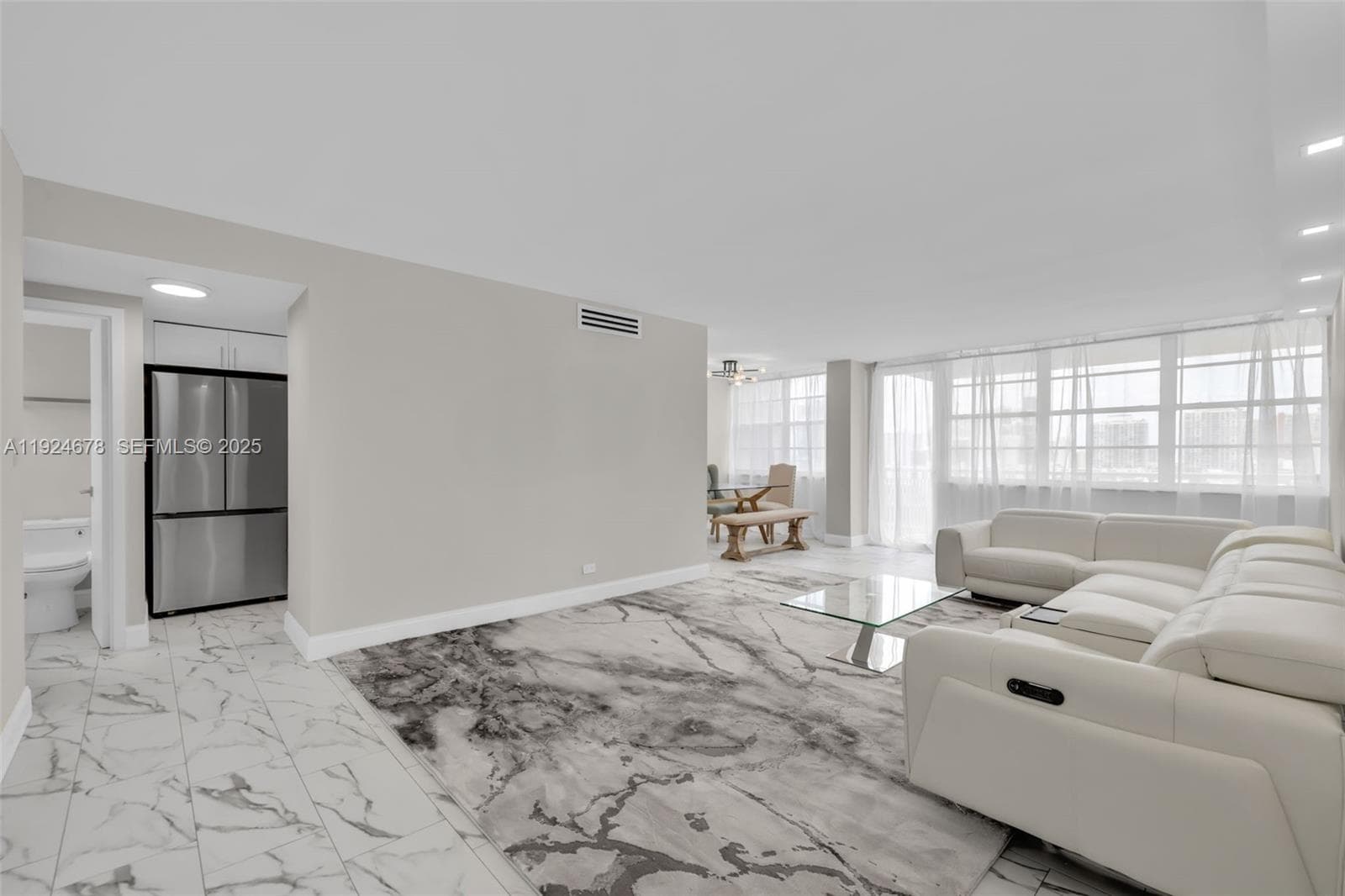 251 174th St 1415 photo 5