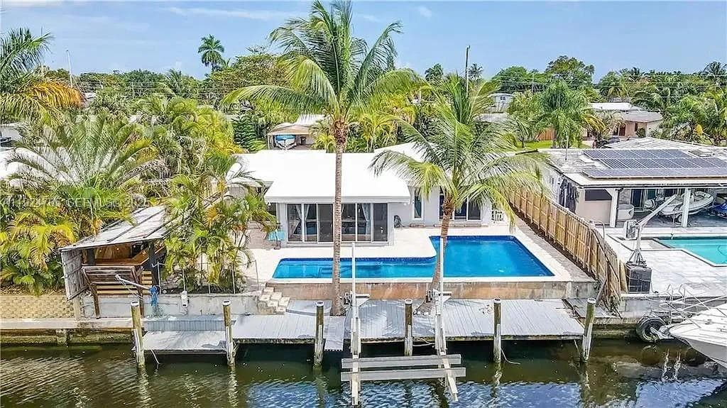 2525 Gulfstream Ln 2525 photo 1