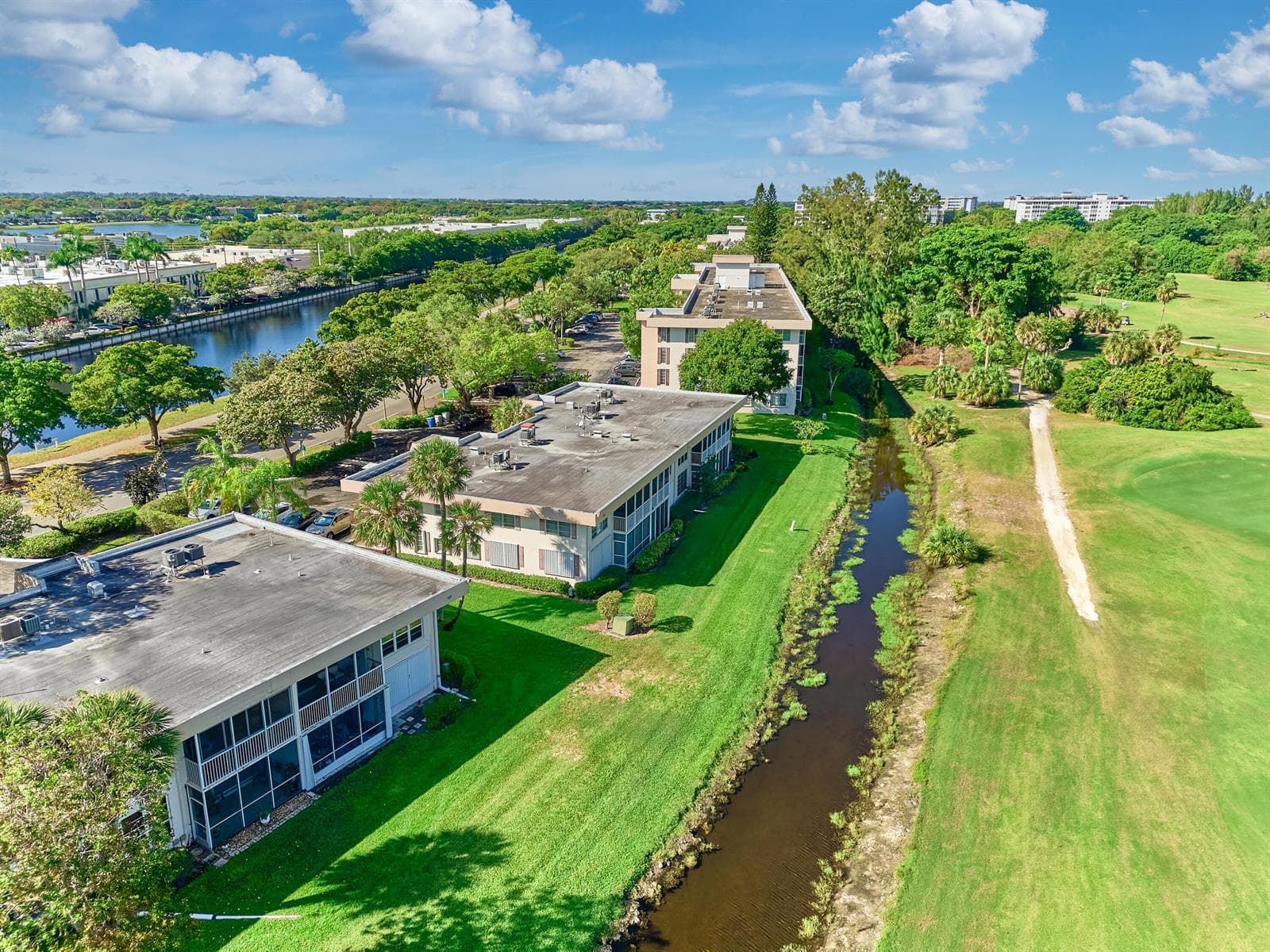 3001 S Palm Aire Drive 107 photo 10
