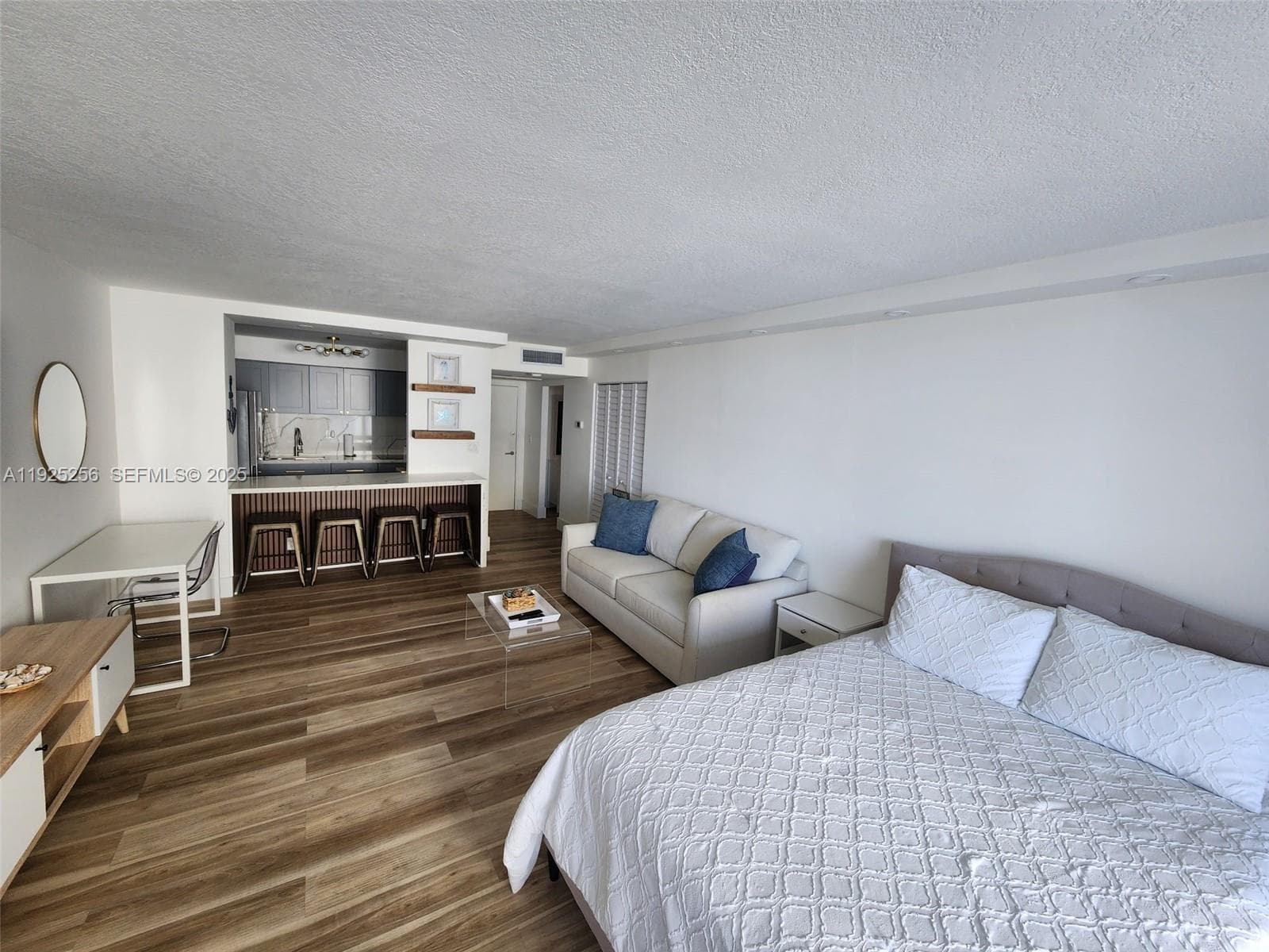 3180 S Ocean Dr 307 photo 6