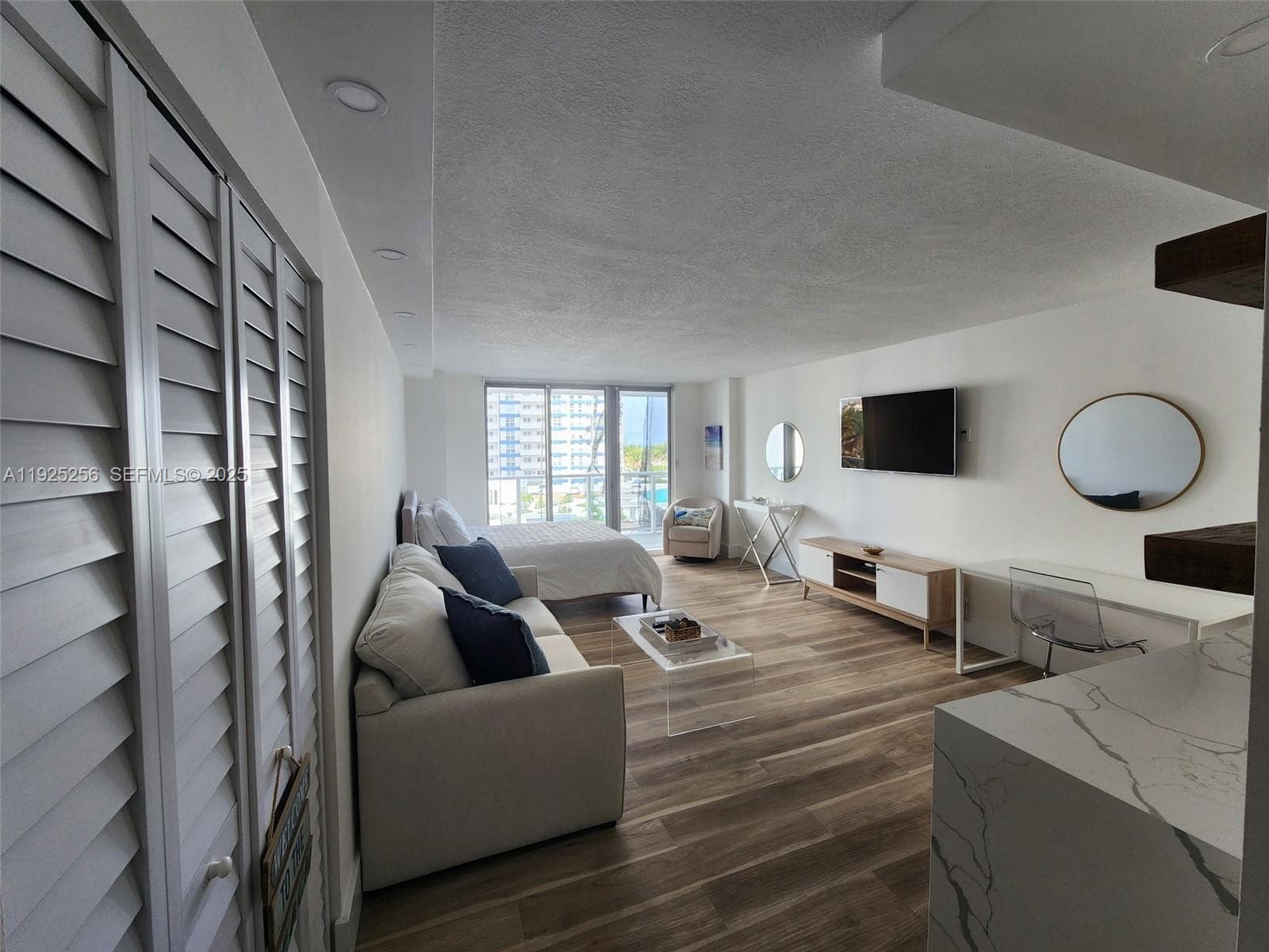 3180 S Ocean Dr 307 photo 3