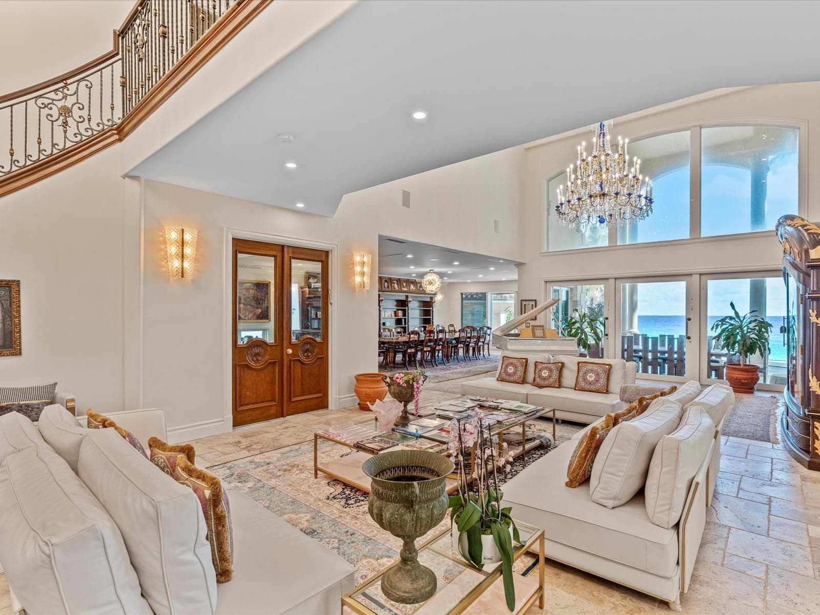 555 Ocean Boulevard photo 6