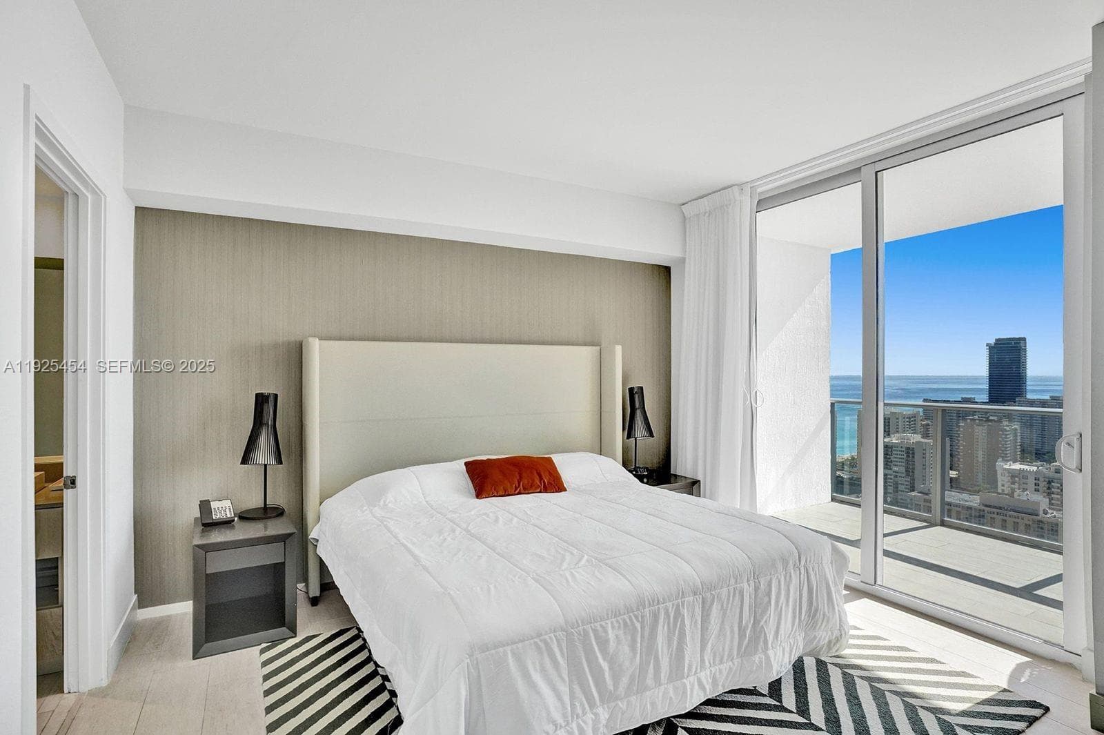 4010 S Ocean Dr R1108 photo 4