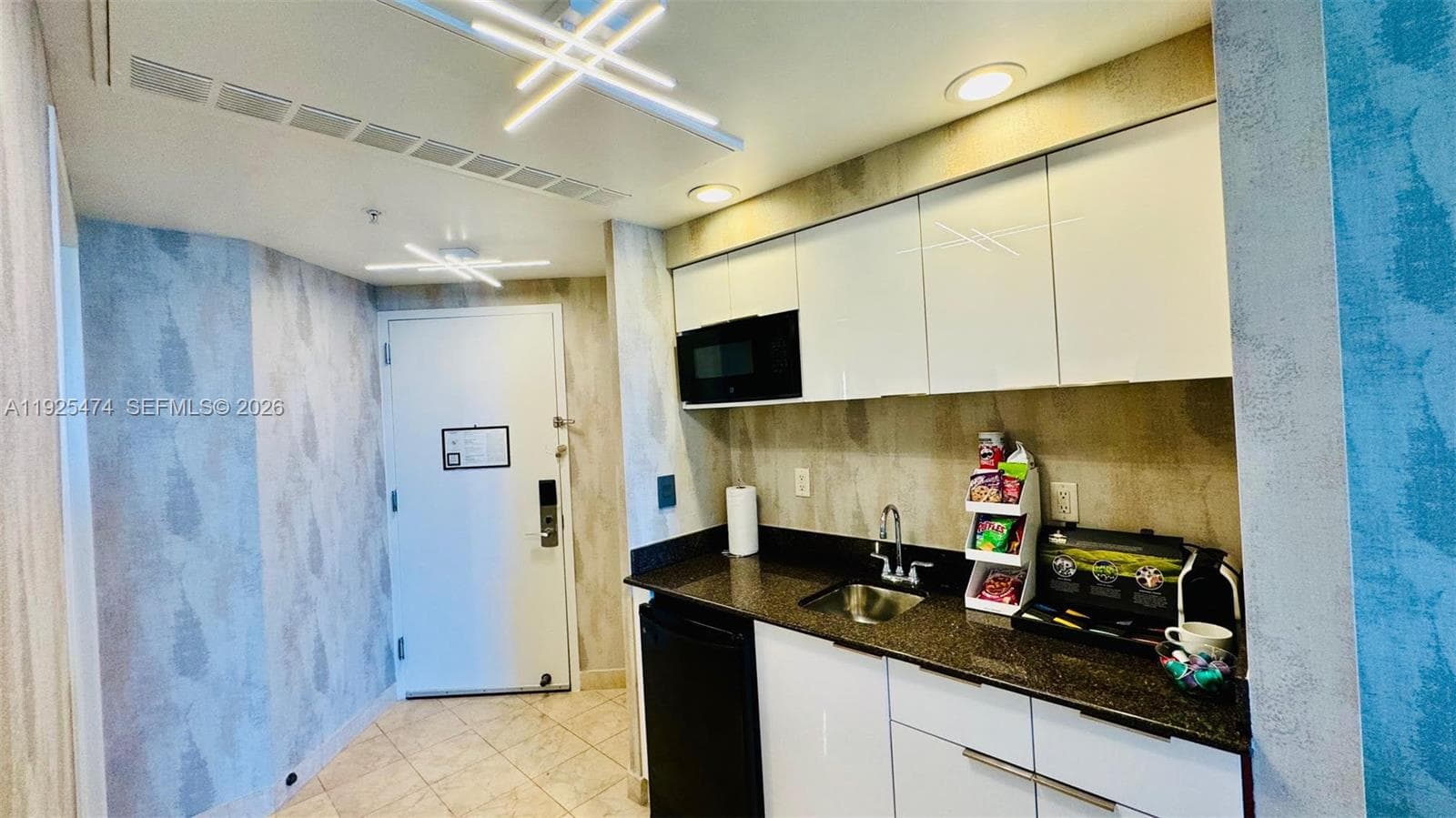 18001 Collins Ave 1110 photo 16