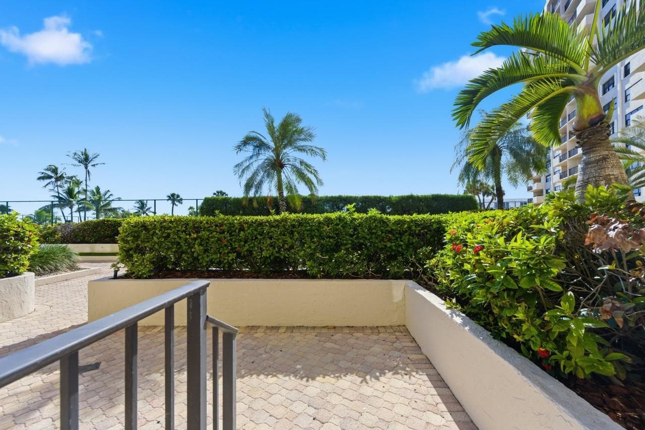 4900 N Ocean Boulevard 303 photo 23