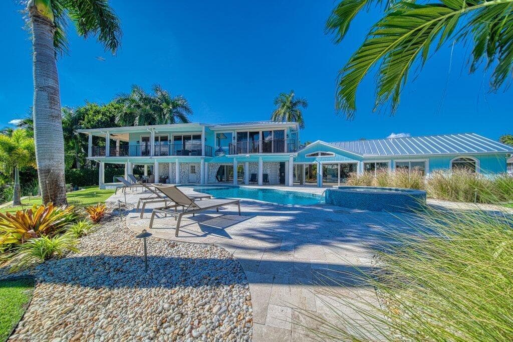 659 SW Bittern Street photo 8
