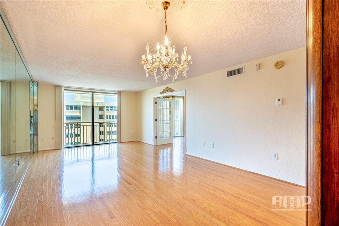 3100 NE 48th Street 908 photo 7